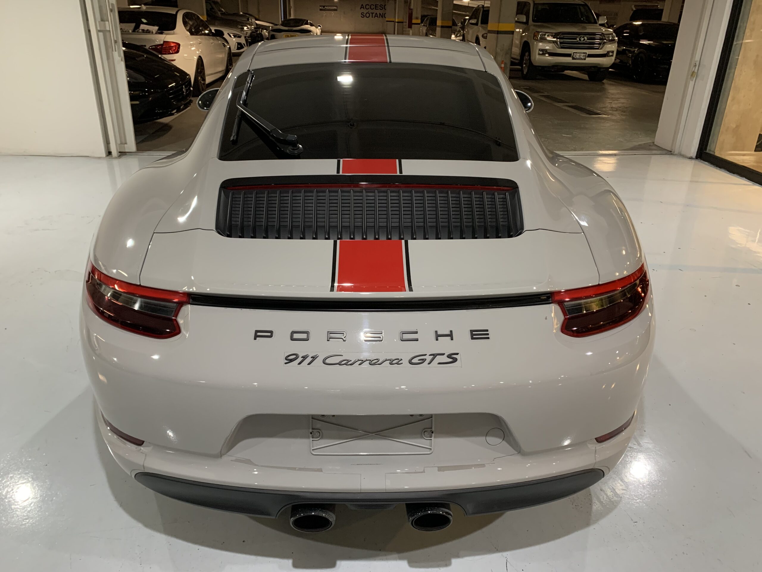 Porsche 911 Carrera GTS 2018