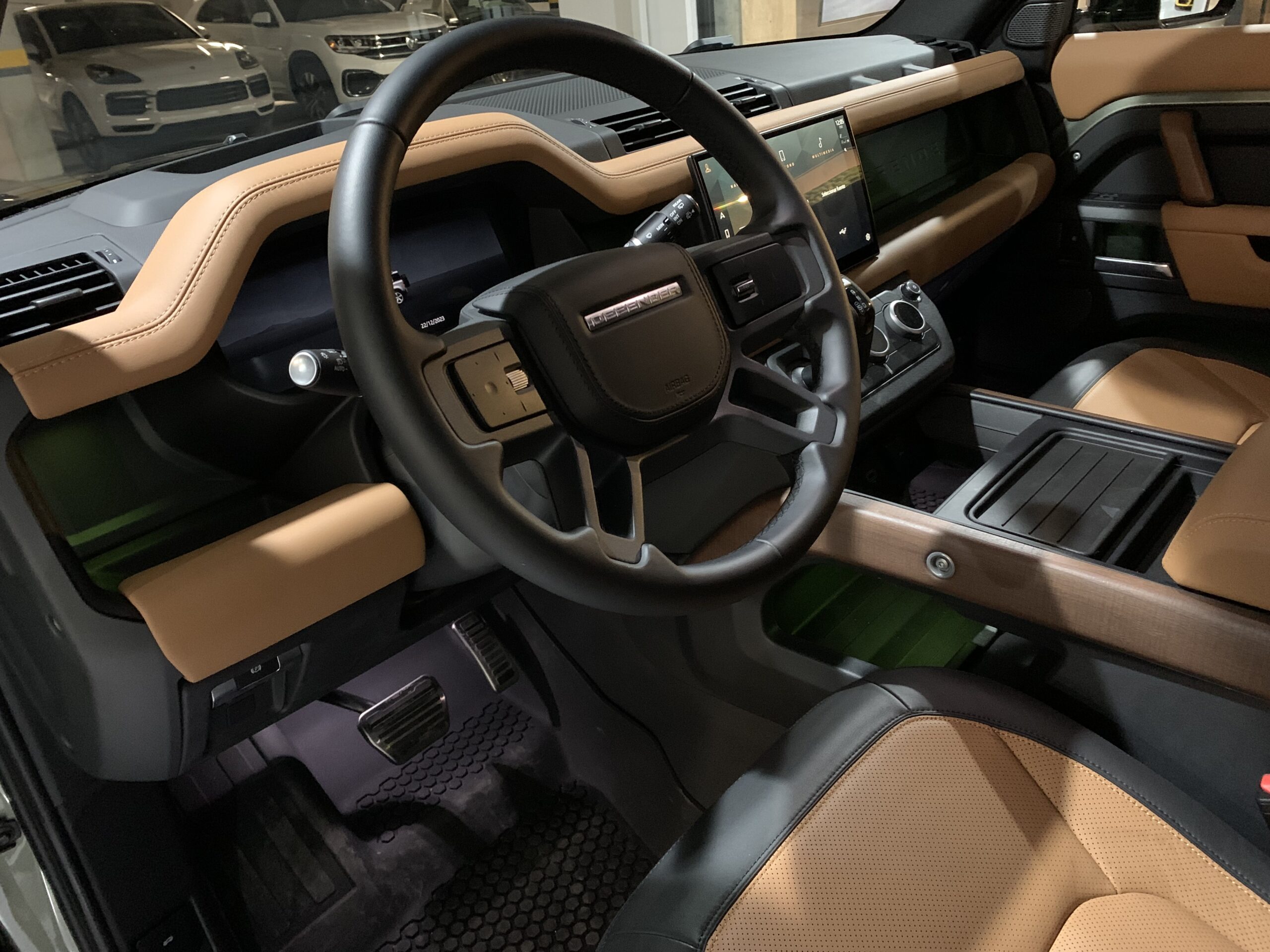 Land Rover Defender X 2023