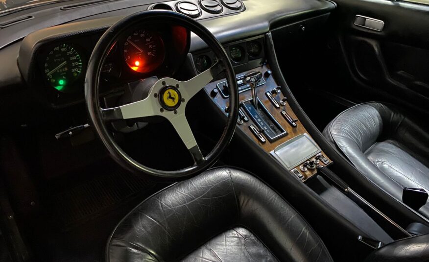 Ferrari 400 1977 V12