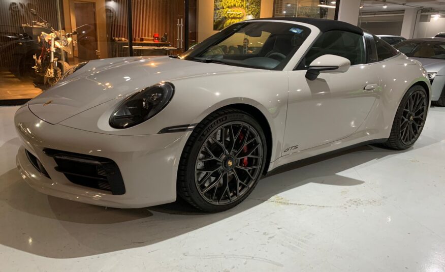 Porsche 911 Targa 4 GTS 2023