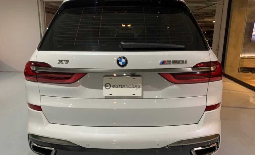 BMW X7 M50i 2022