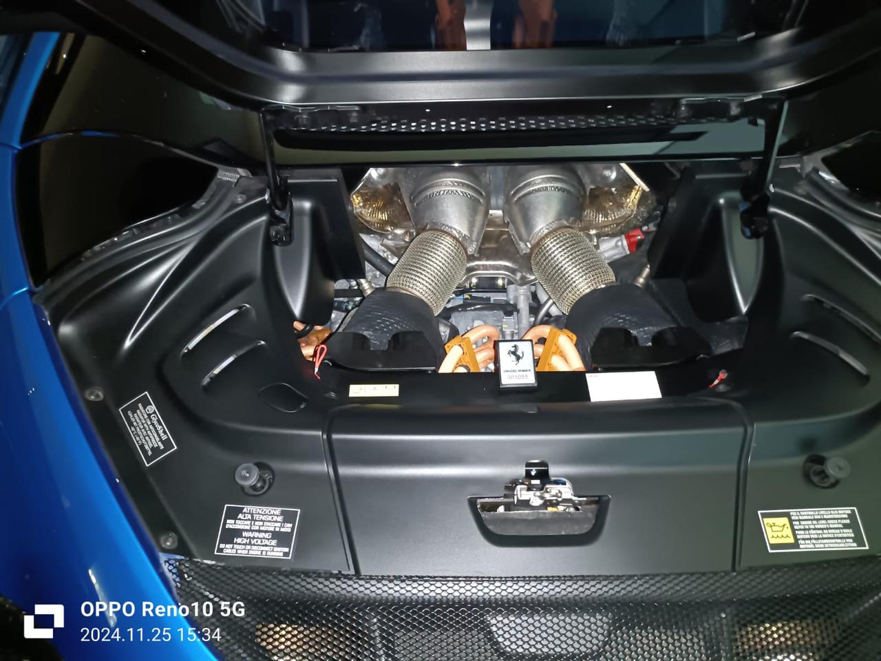 Ferrari 296 GTS 2024