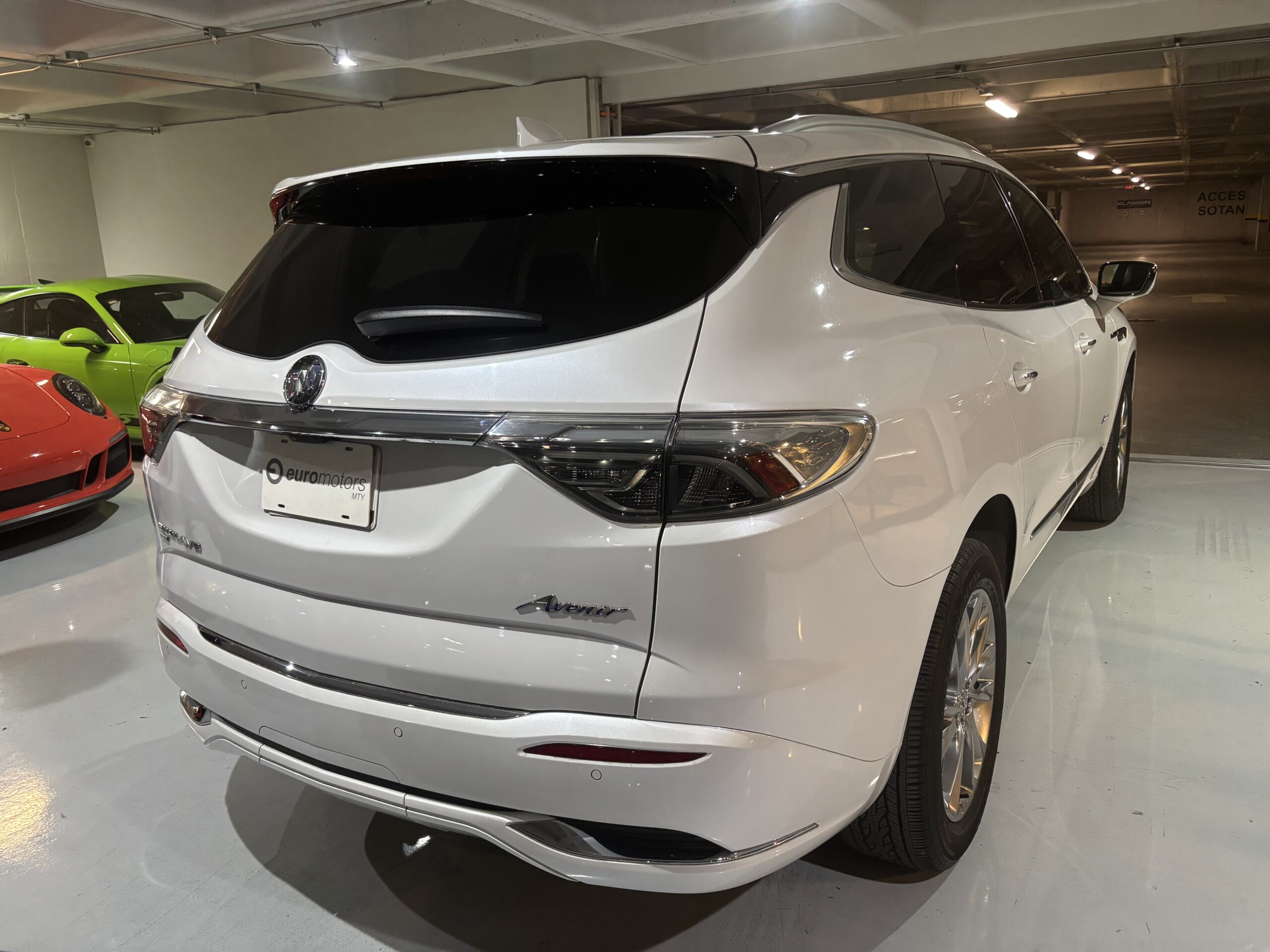 BUICK ENCLAVE AVENIR 2023
