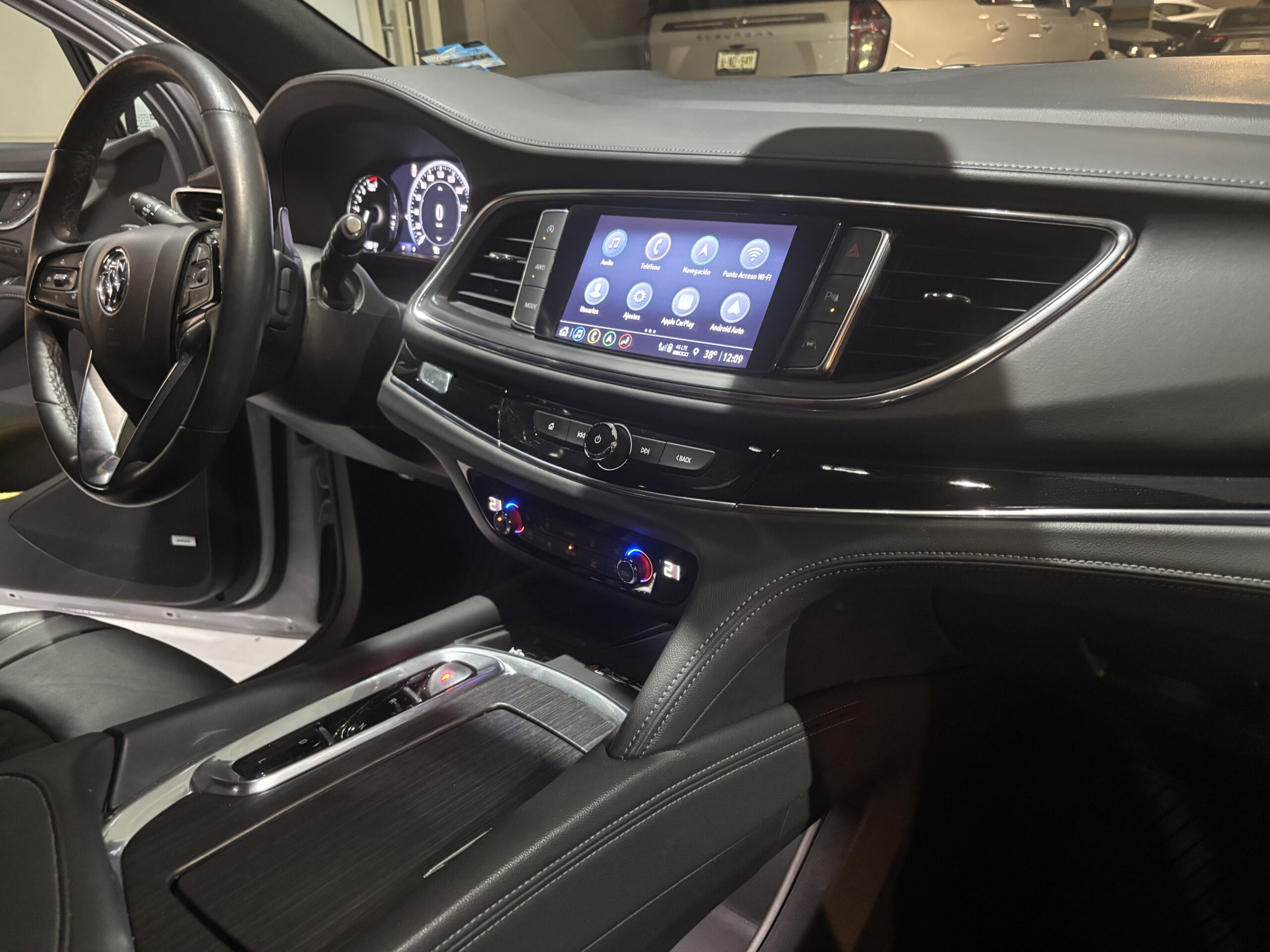 BUICK ENCLAVE AVENIR 2023