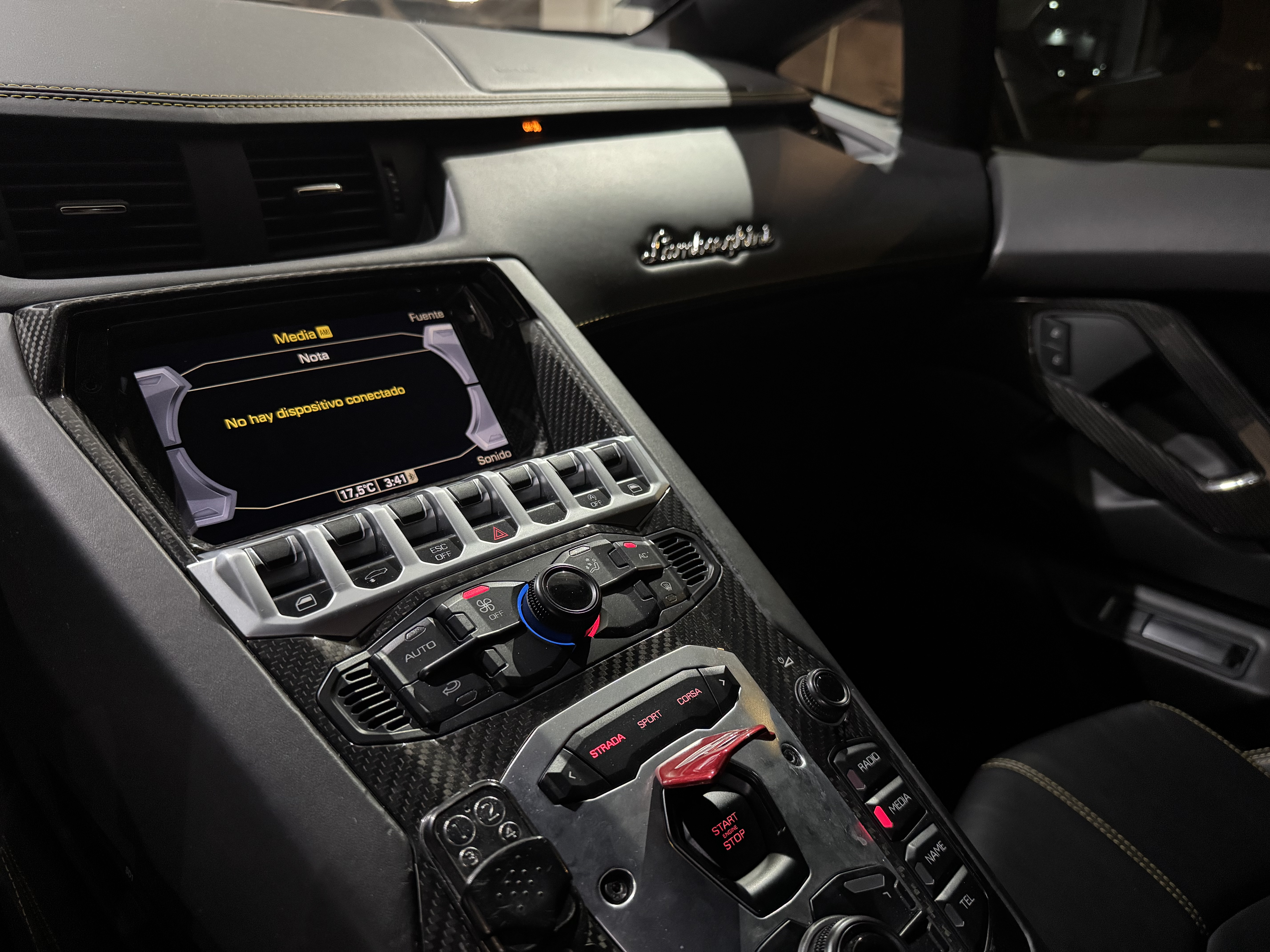 Lamborghini Aventador 2015