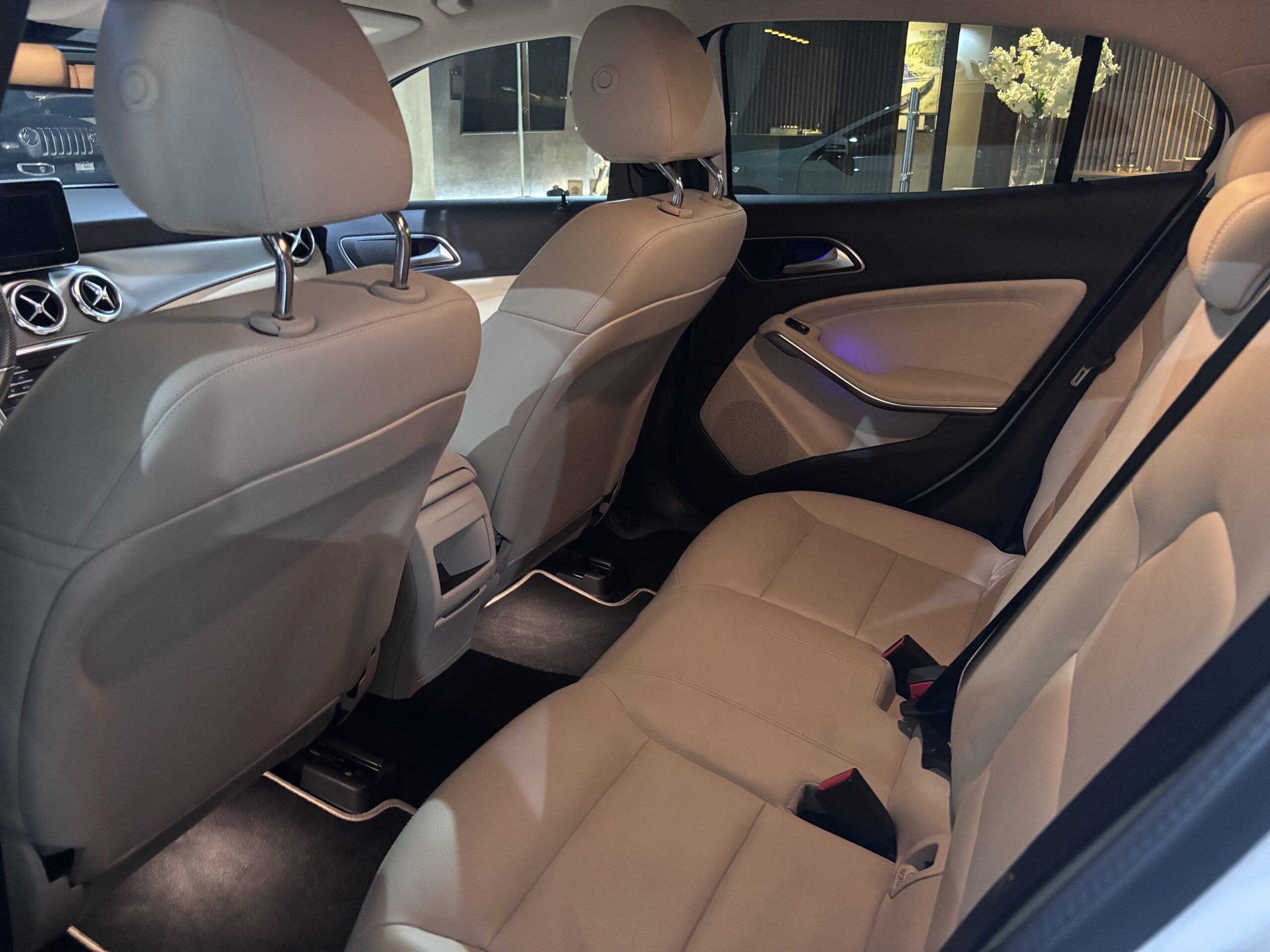 MERCEDES BENZ GLA 200 2020