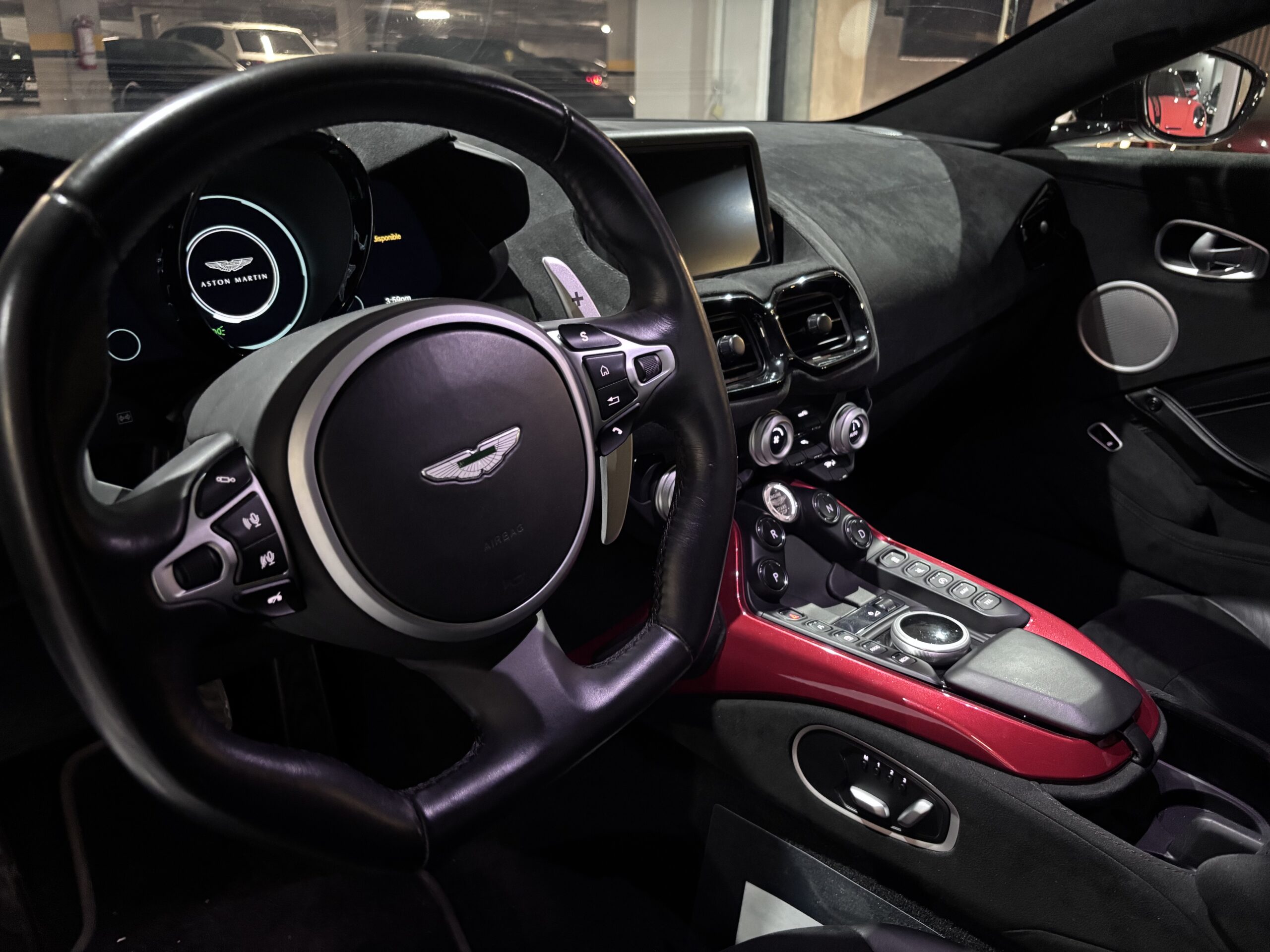 ASTON MARTIN VANTAGE 2019