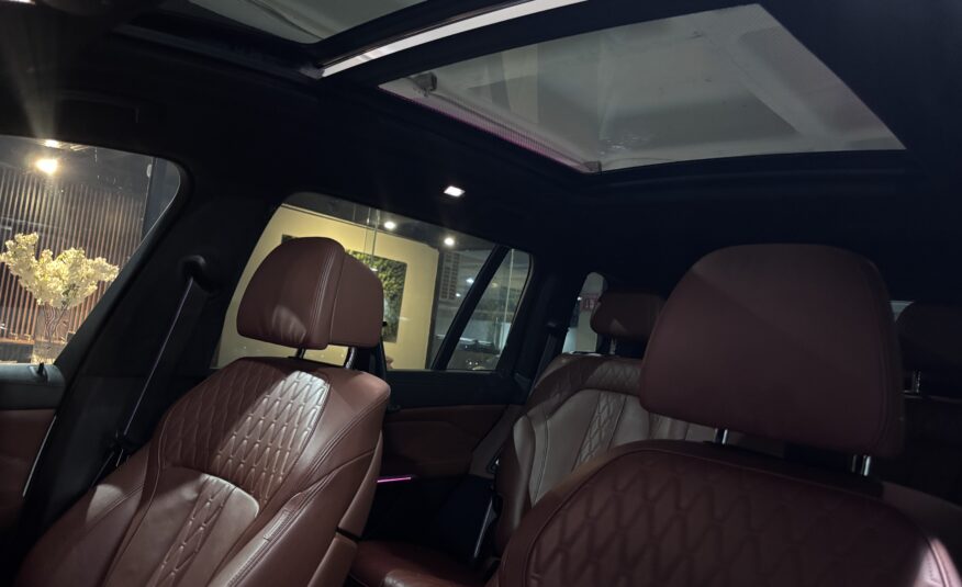 BMW X7 M60 2023