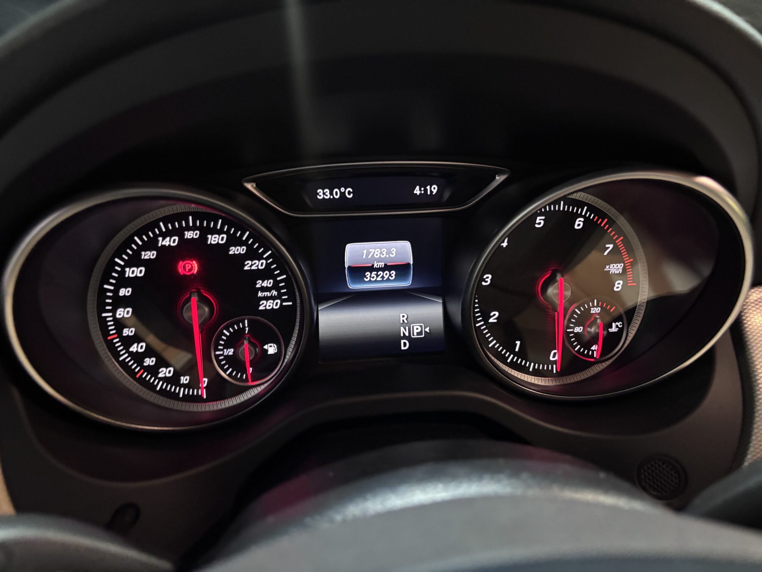 MERCEDES BENZ GLA 200 2020