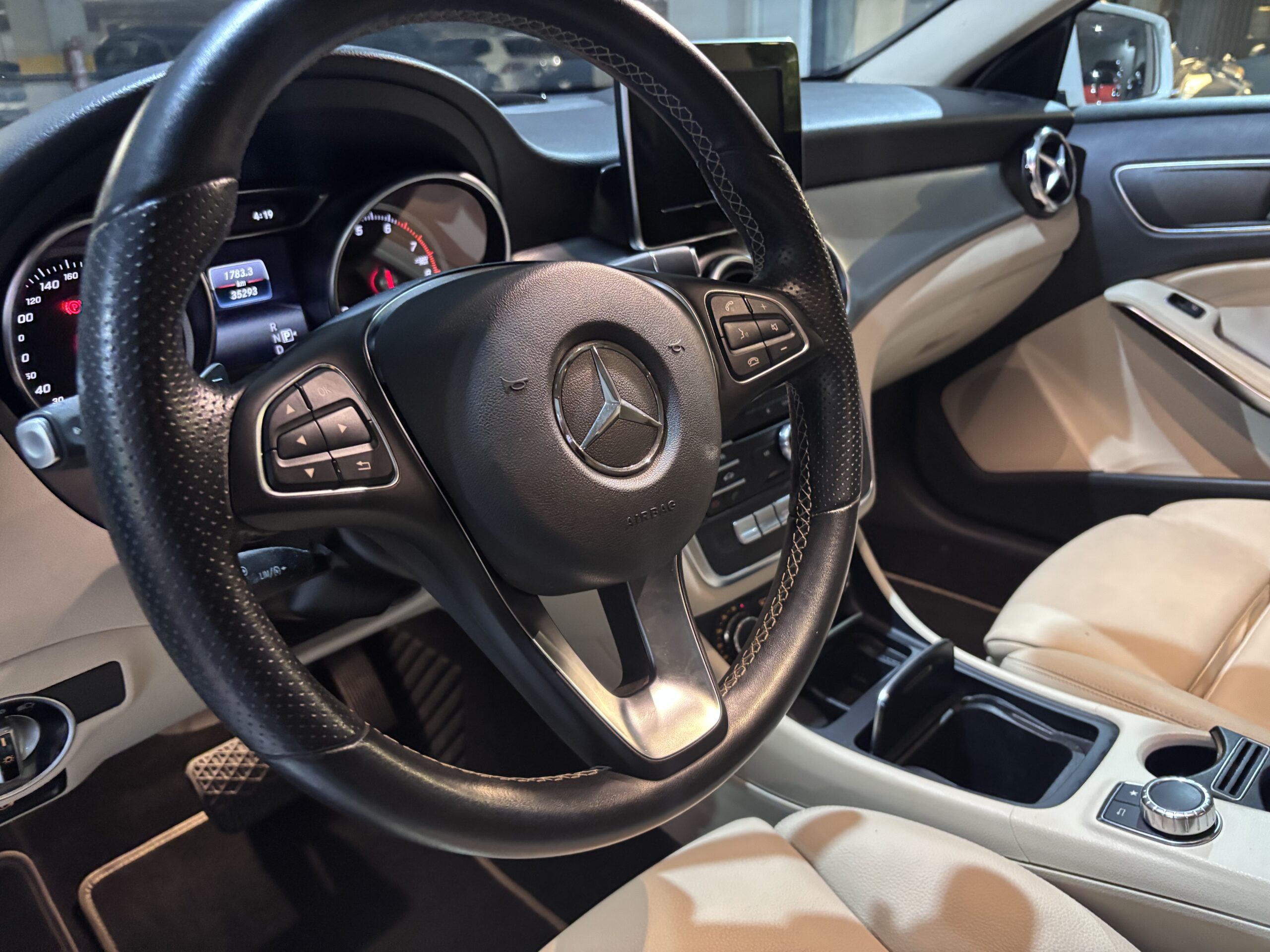 MERCEDES BENZ GLA 200 2020