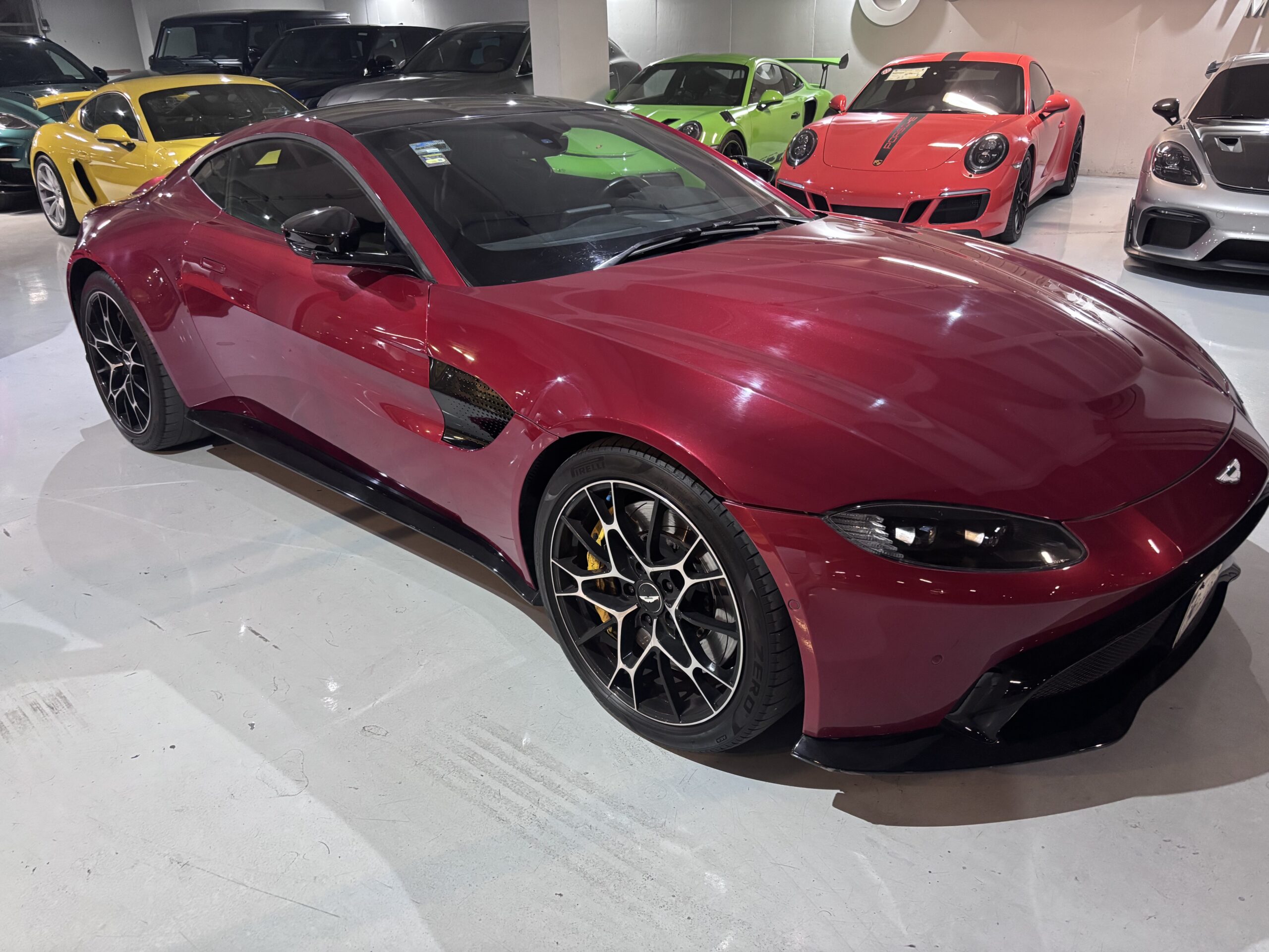 ASTON MARTIN VANTAGE 2019