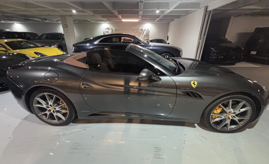 FERRARI CALIFORNIA 2010