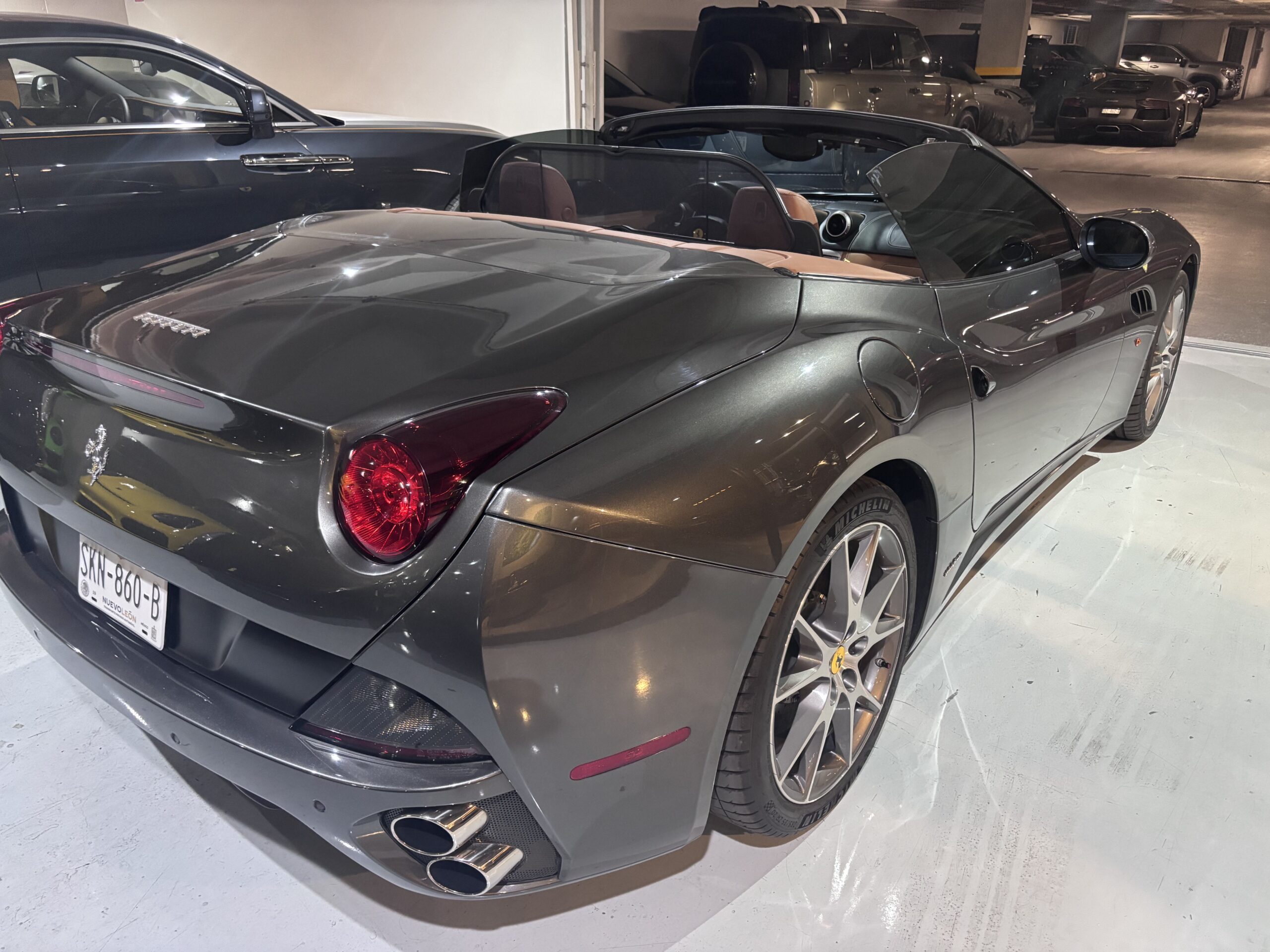 FERRARI CALIFORNIA 2010