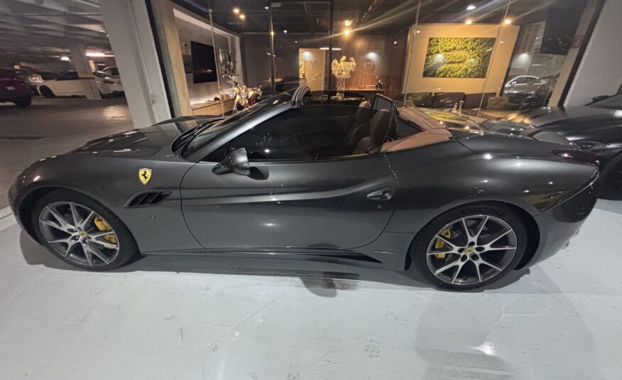 FERRARI CALIFORNIA 2010