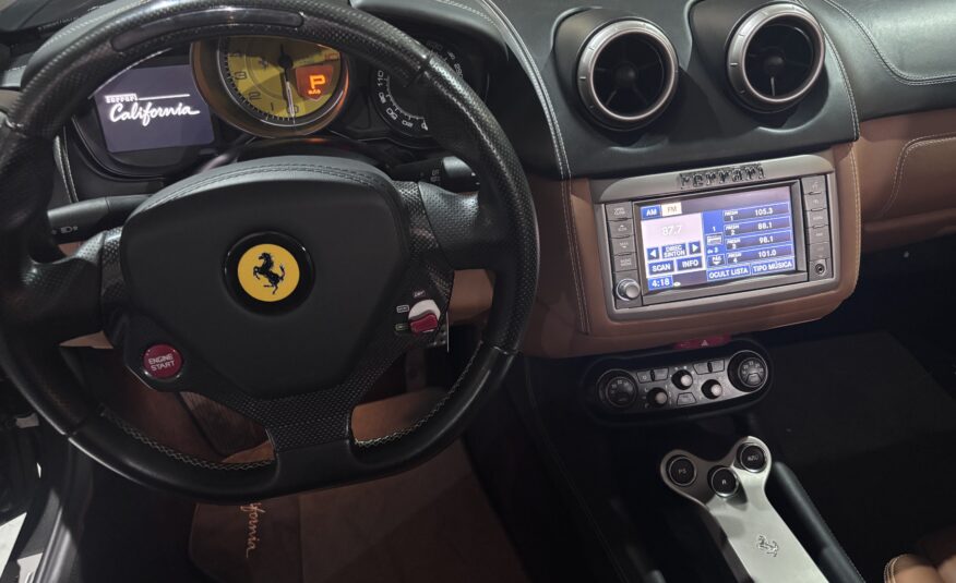FERRARI CALIFORNIA 2010