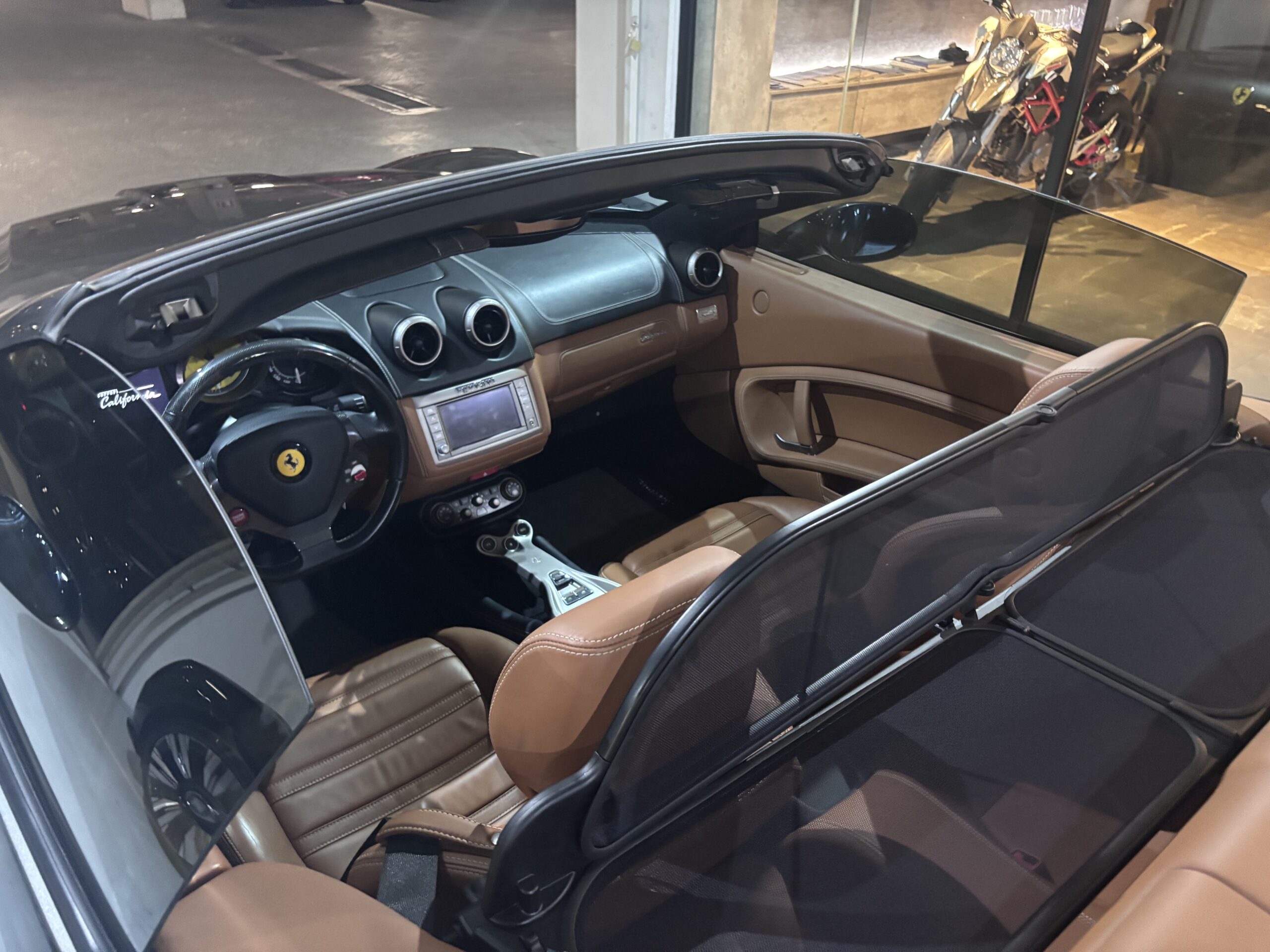 FERRARI CALIFORNIA 2010