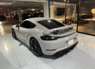 PORSCHE GT4 2021