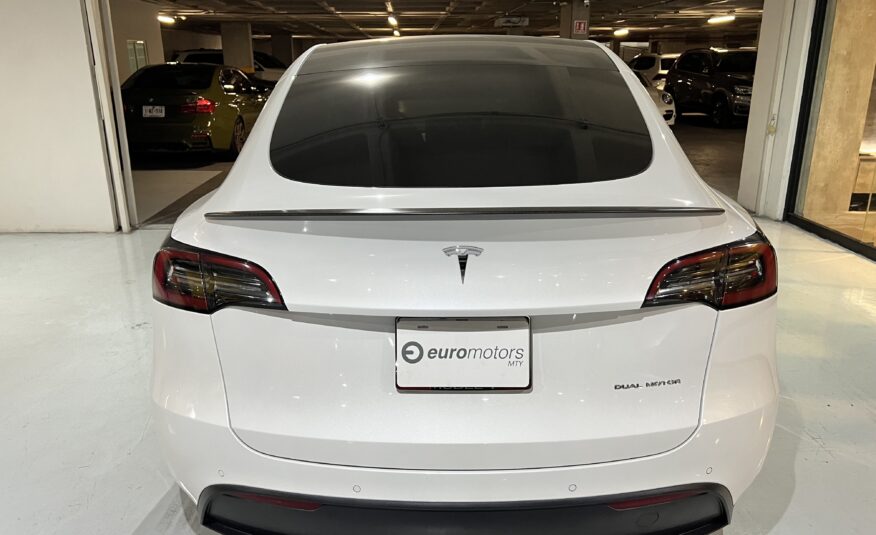 TESLA MODEL Y 2022  LONG RANGE