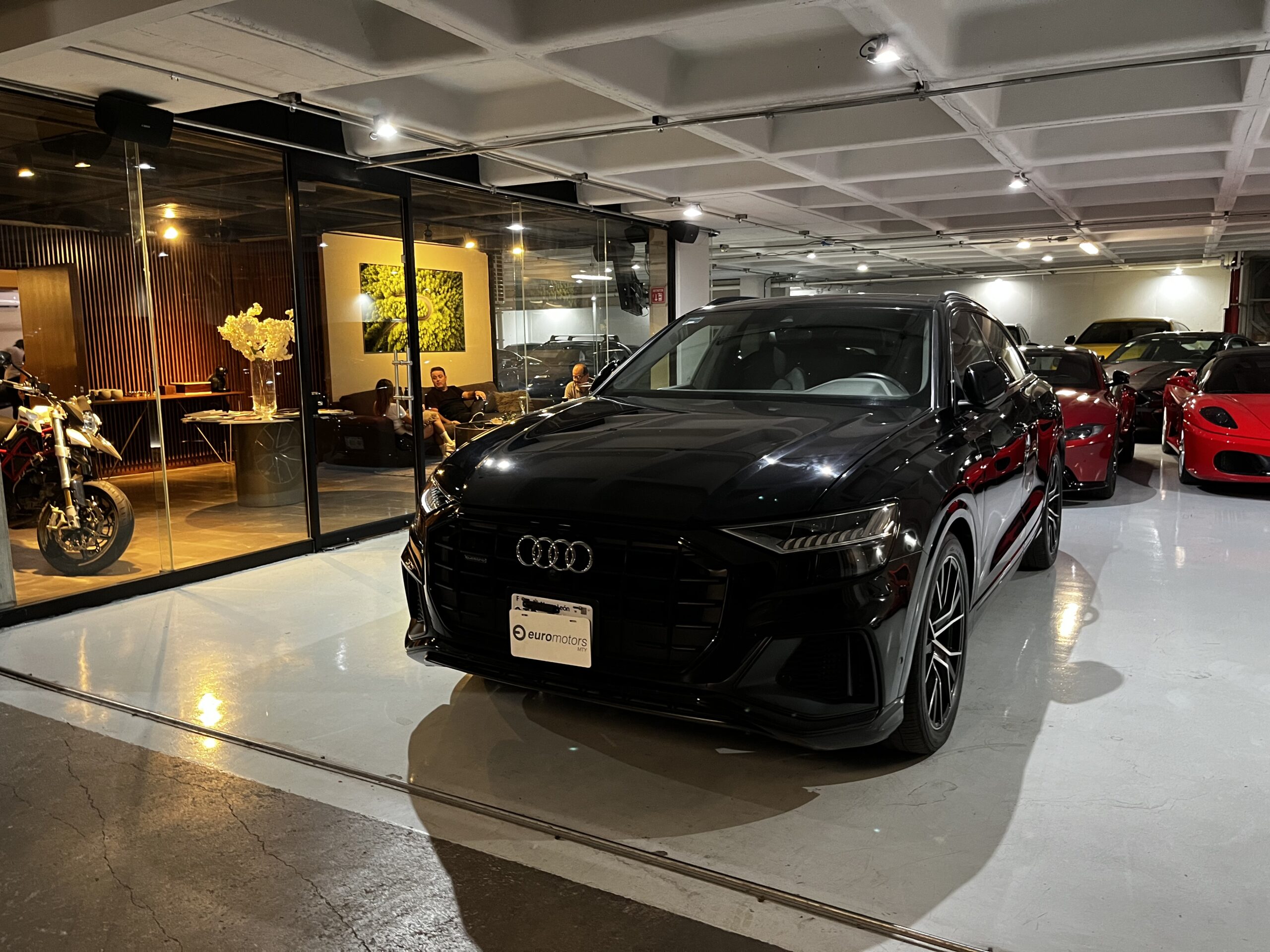 Audi Q8 S-Line 2021
