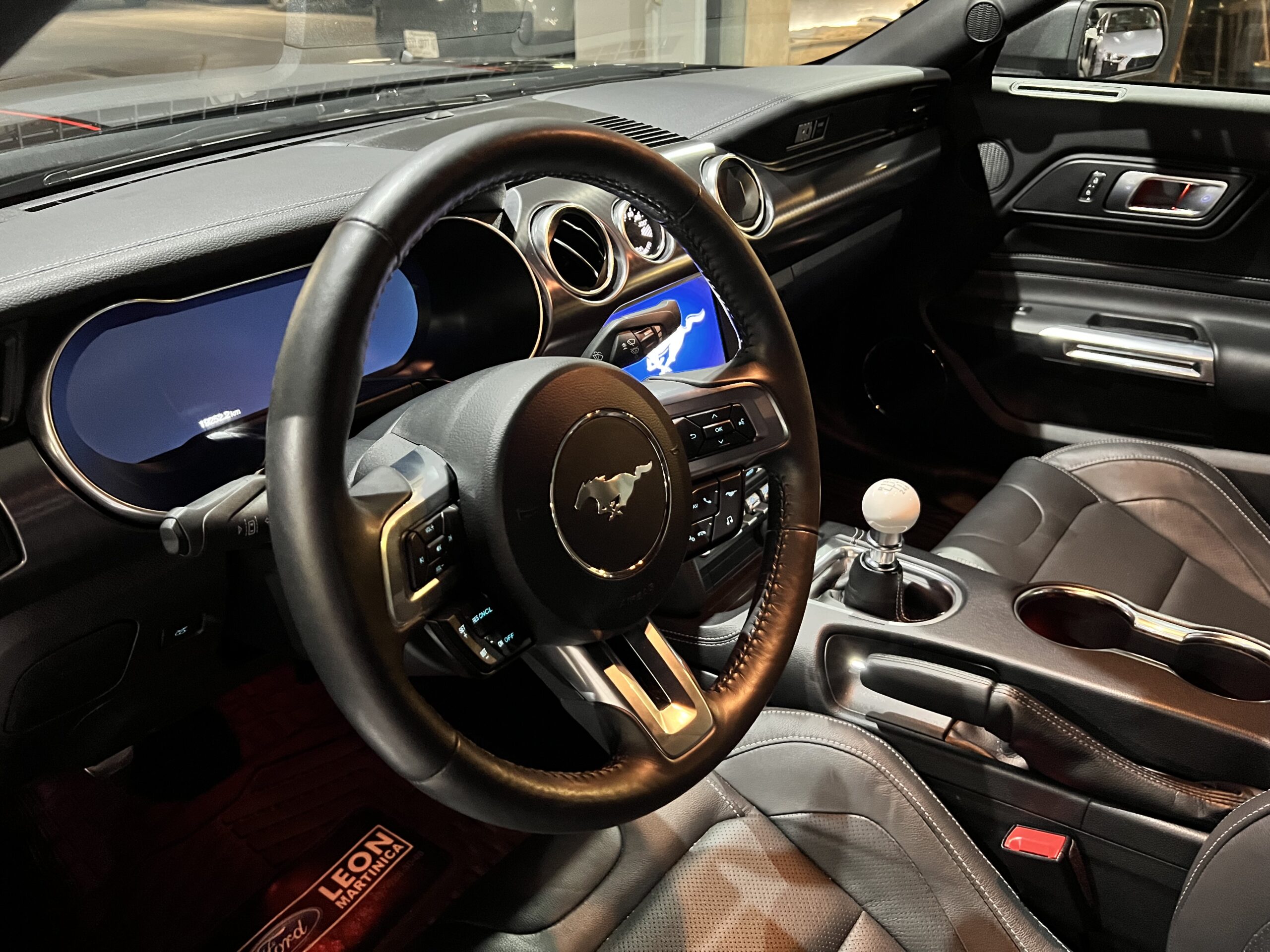 2022 Ford Mustang Mach 1