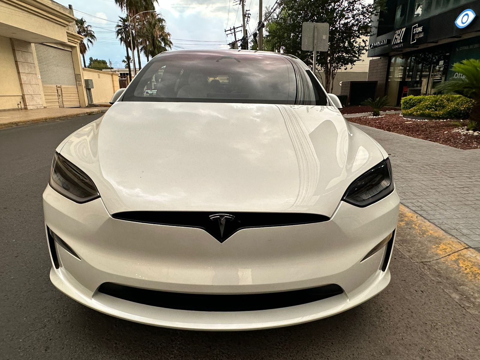 Tesla Model X 2023