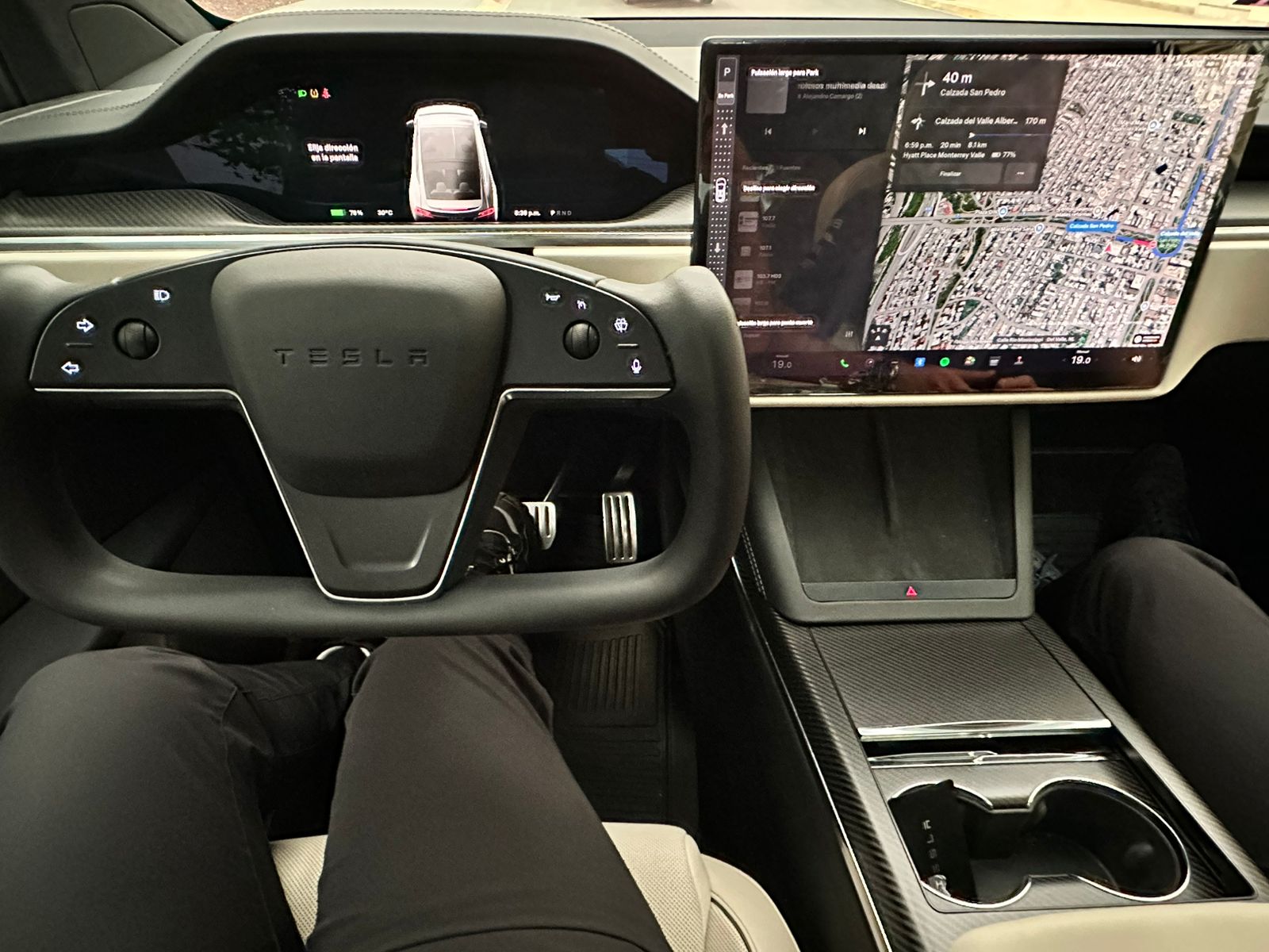 Tesla Model X 2023