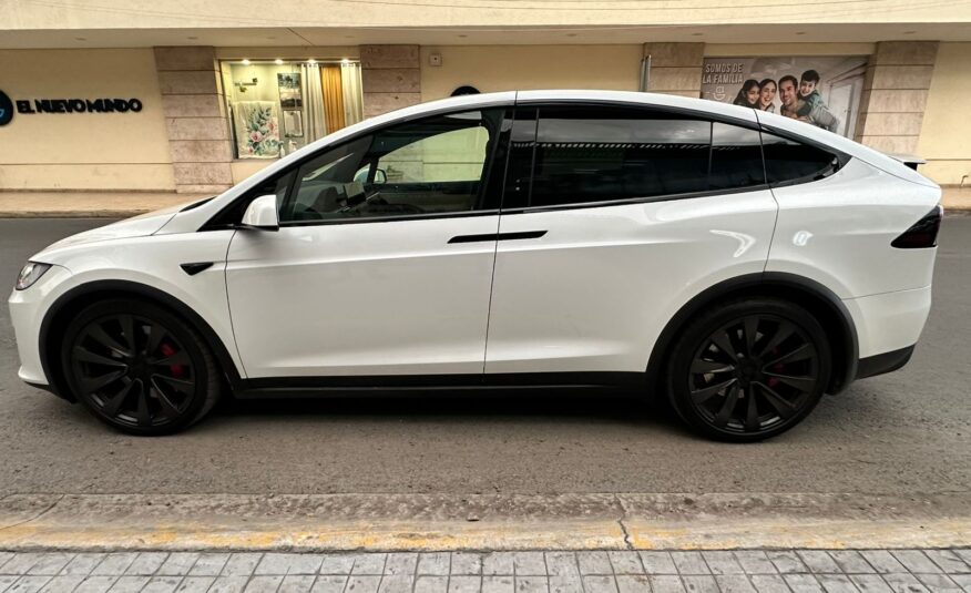 Tesla Model X 2023