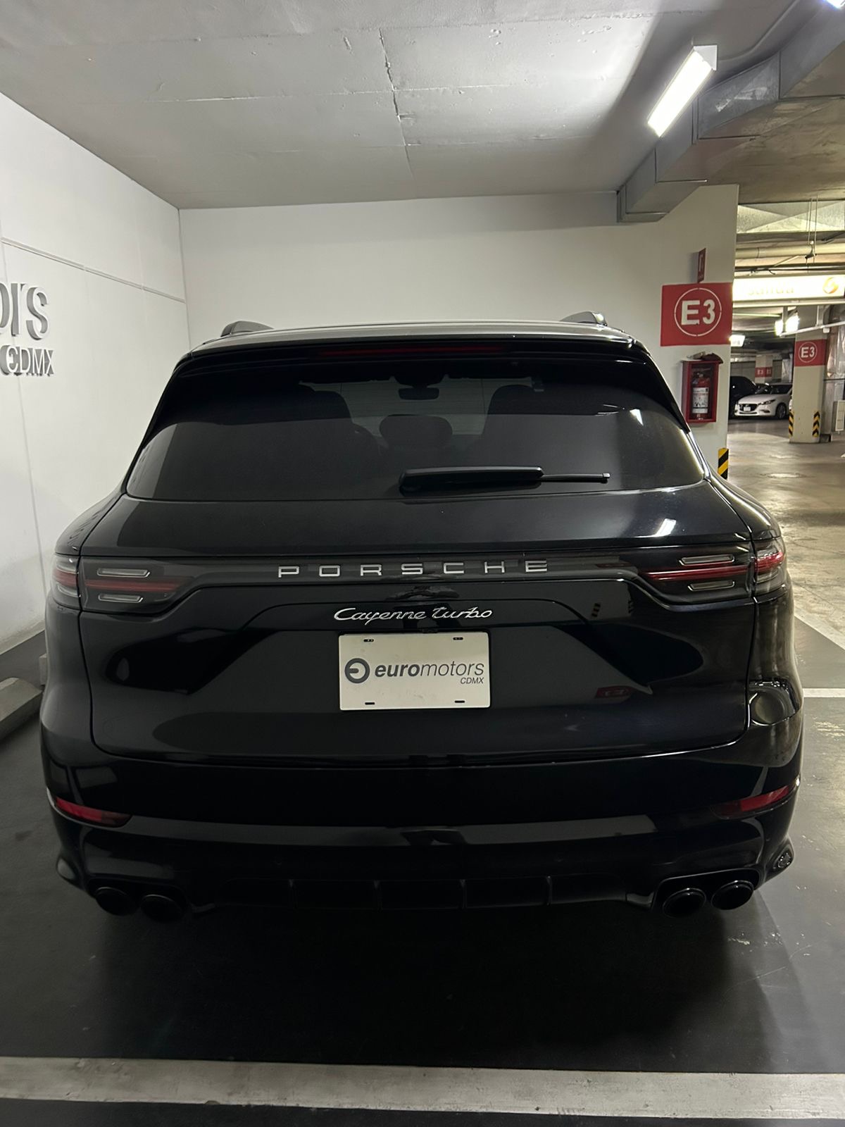 Porsche Cayenne Turbo 2019