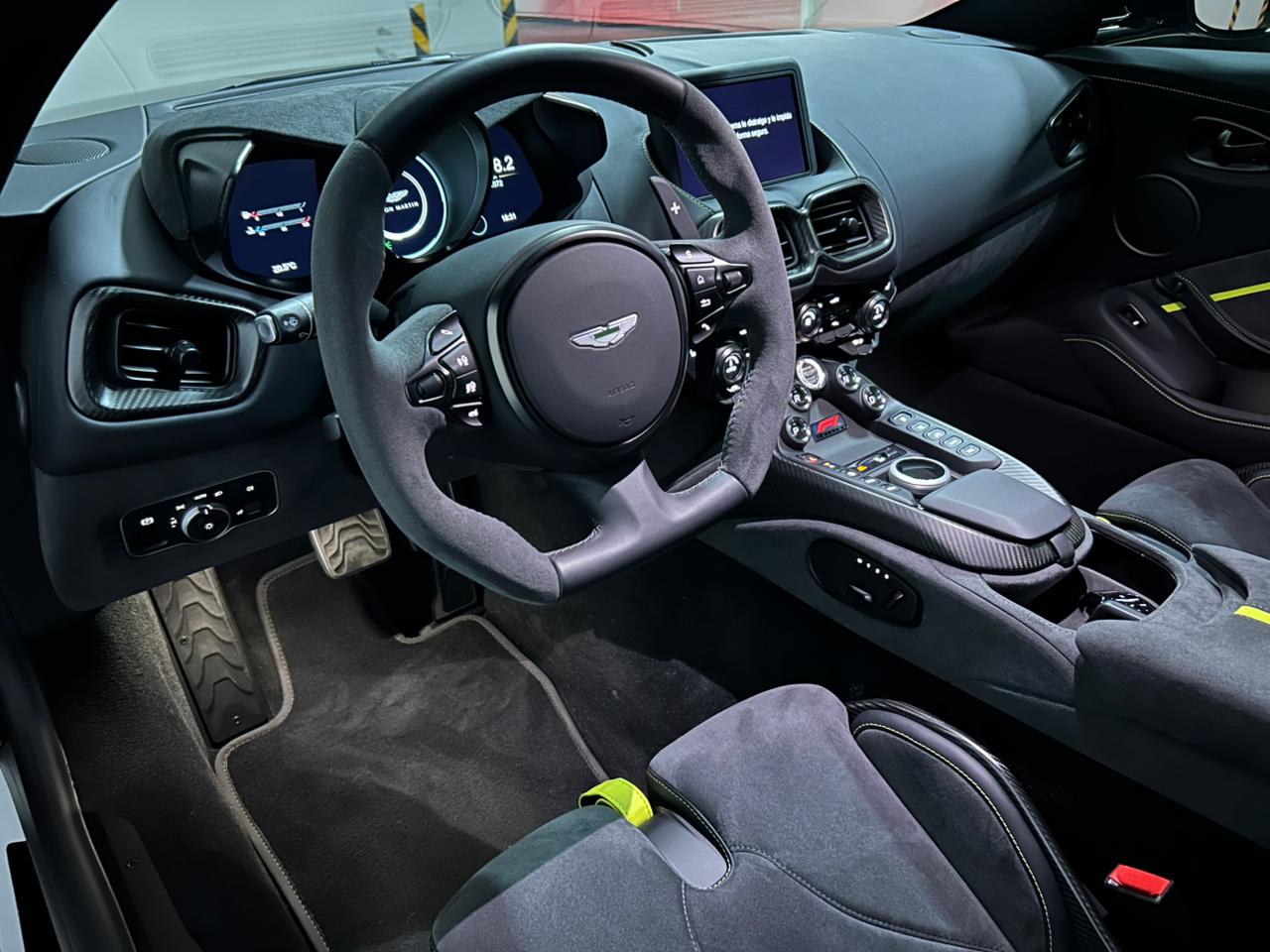 Aston Martin Vantage F1 2024