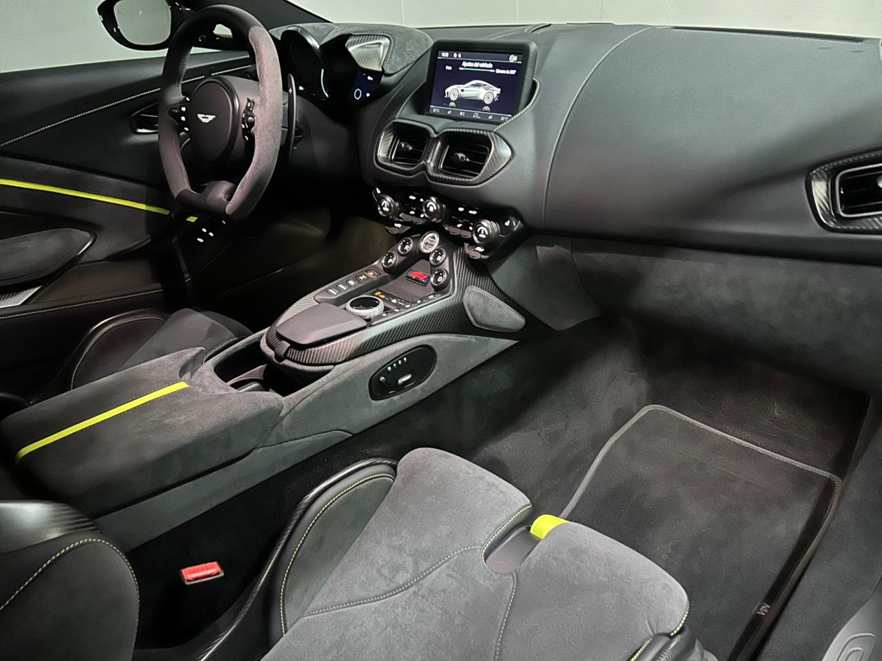 Aston Martin Vantage F1 2024