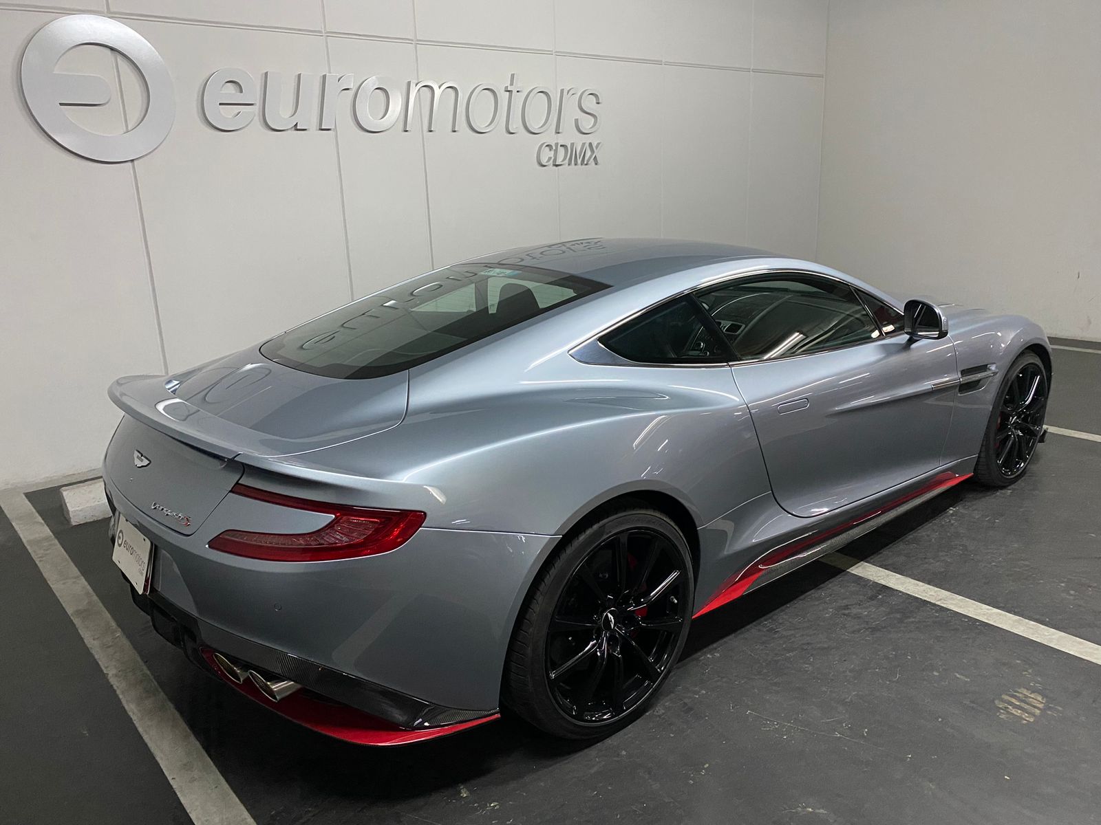 Aston Martin Vanquish S 2018