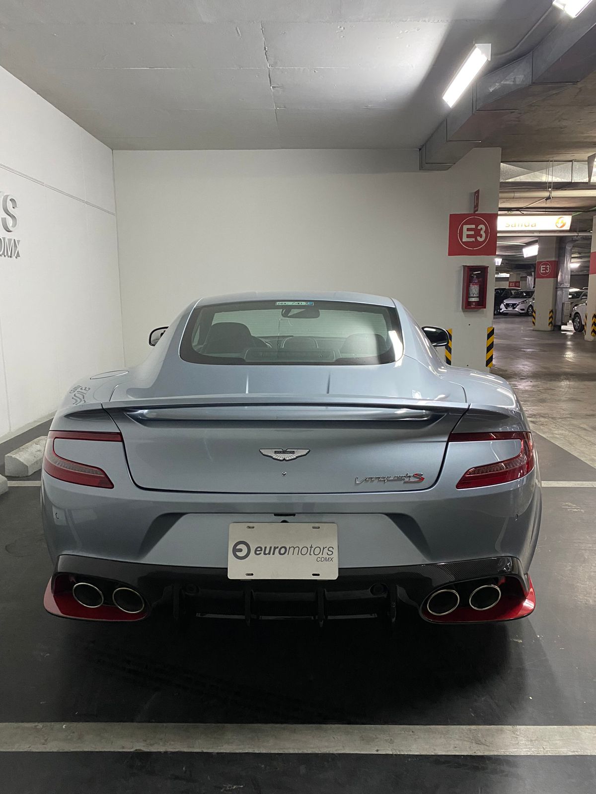 Aston Martin Vanquish S 2018