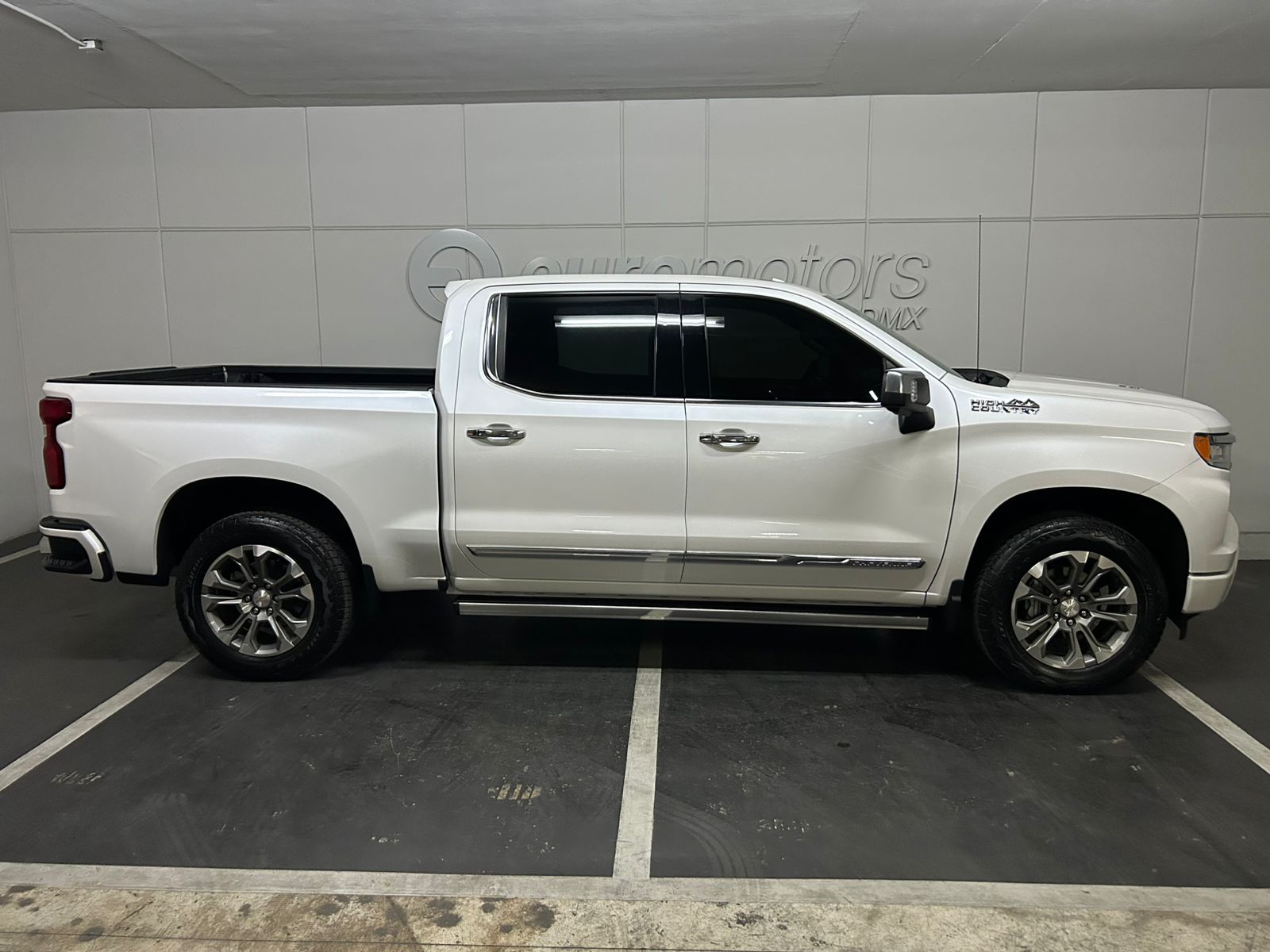 Chevrolet Cheyenne High Vountry 2023