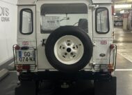 Land Rover Defender 90 1992