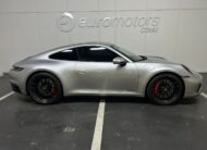Porsche 911 Carrera 4 GTS 2024