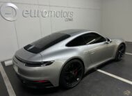 Porsche 911 Carrera 4 GTS 2024