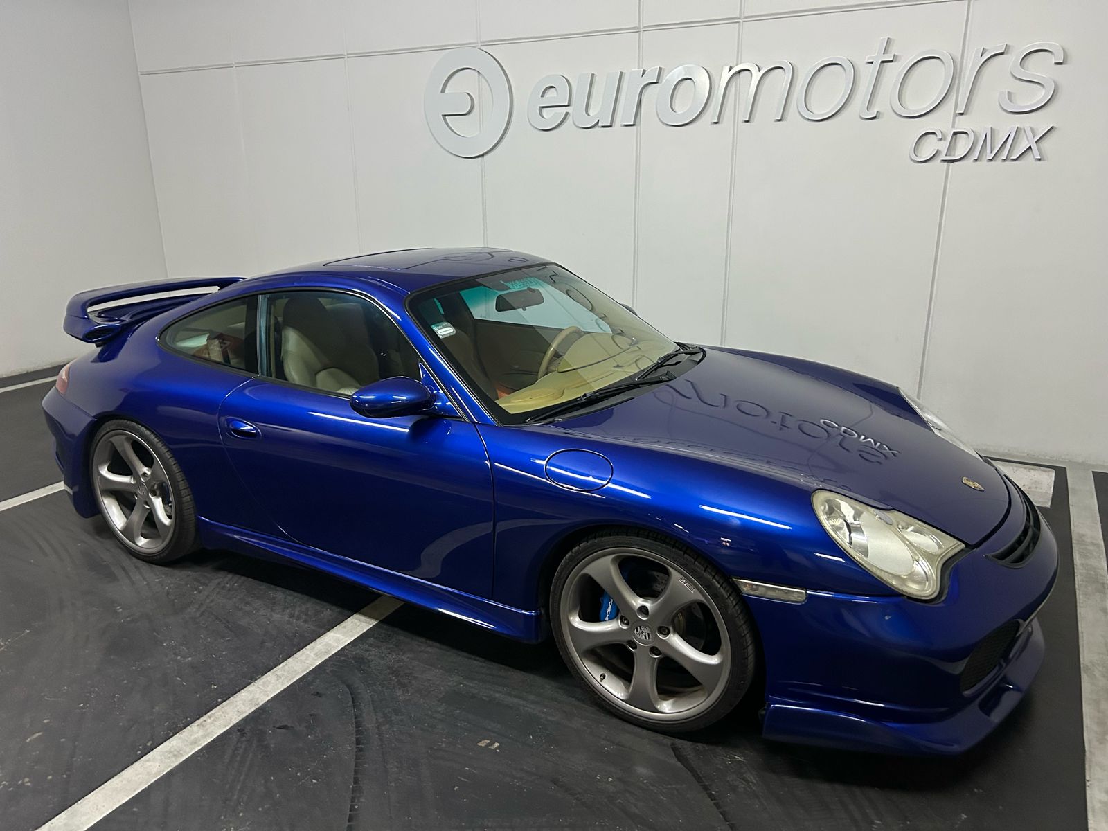 Porsche 911 Carrera 2 2002