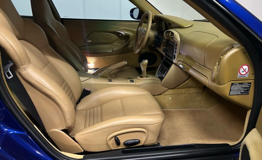 Porsche 911 Carrera 2 2002