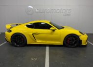 Porsche GT4 2023