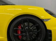 Porsche GT4 2023