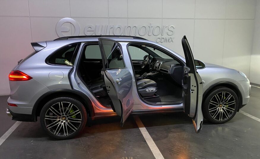 Porsche Cayenne SE Hybrid 2015
