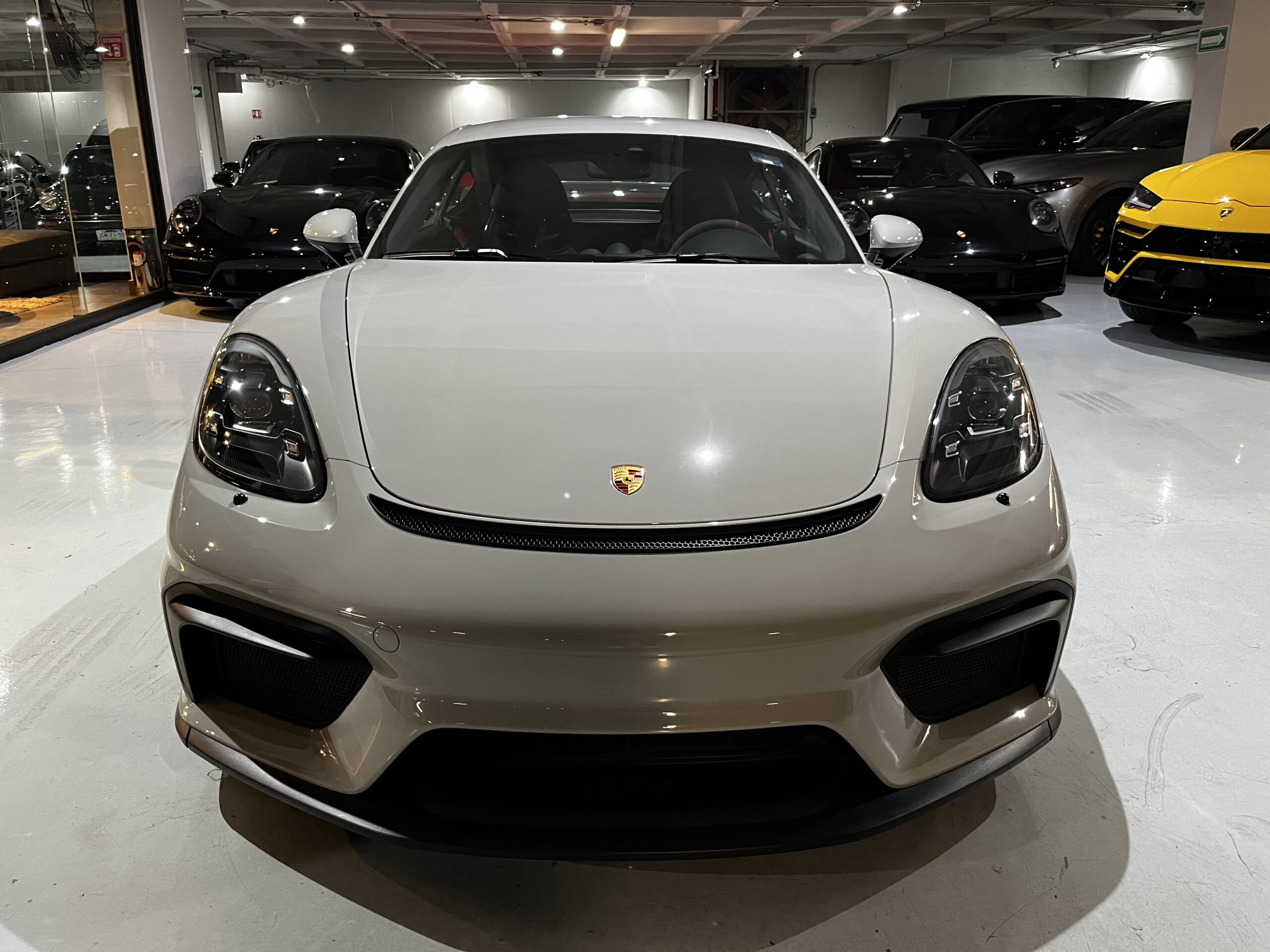 Porsche 718 Cayman GT4 2020