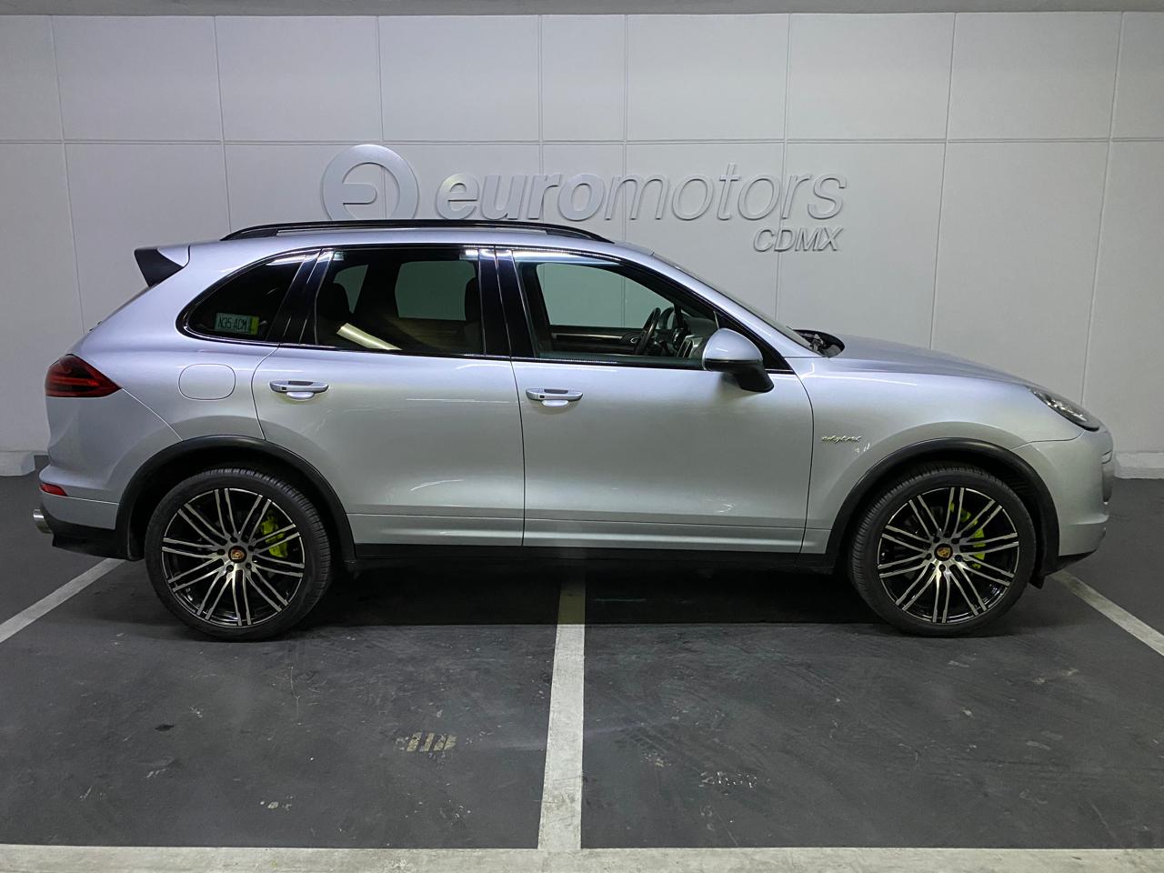 Porsche Cayenne SE Hybrid 2015