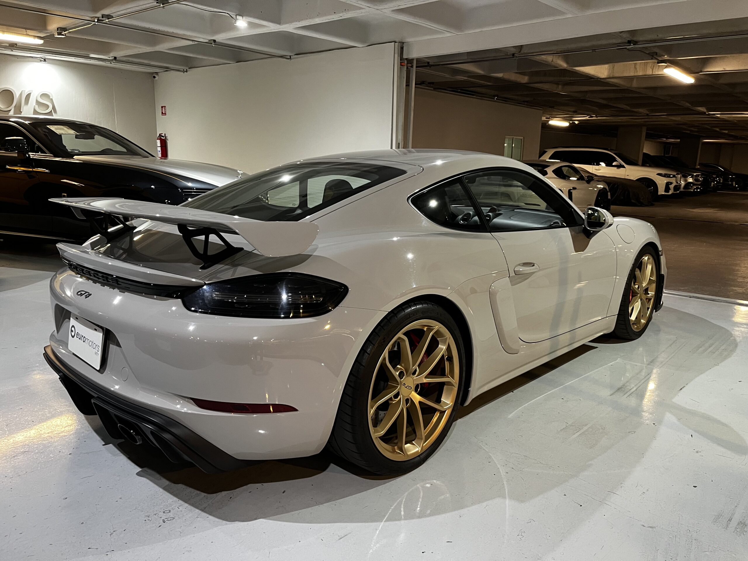Porsche 718 Cayman GT4 2020
