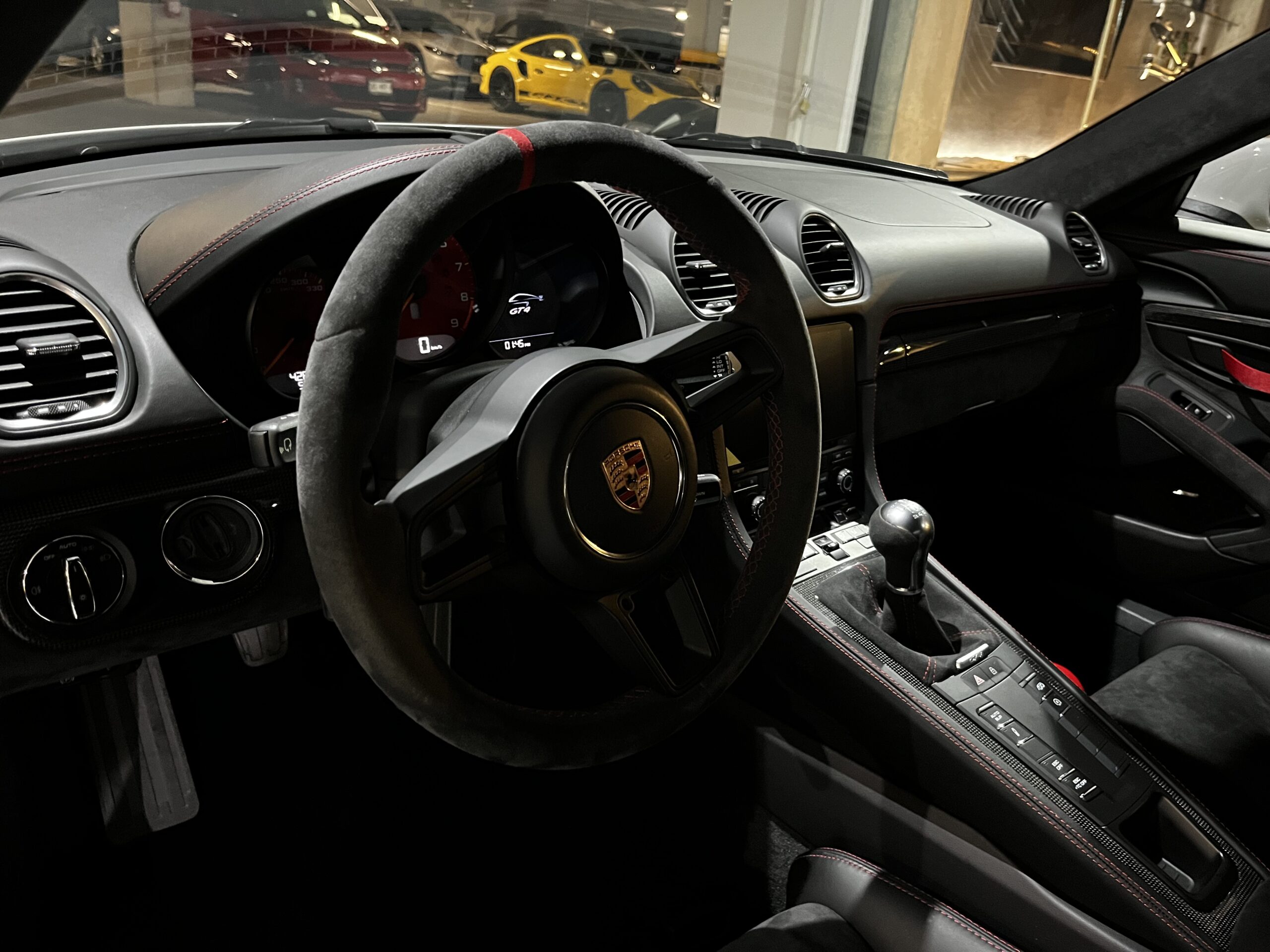 Porsche 718 Cayman GT4 2020