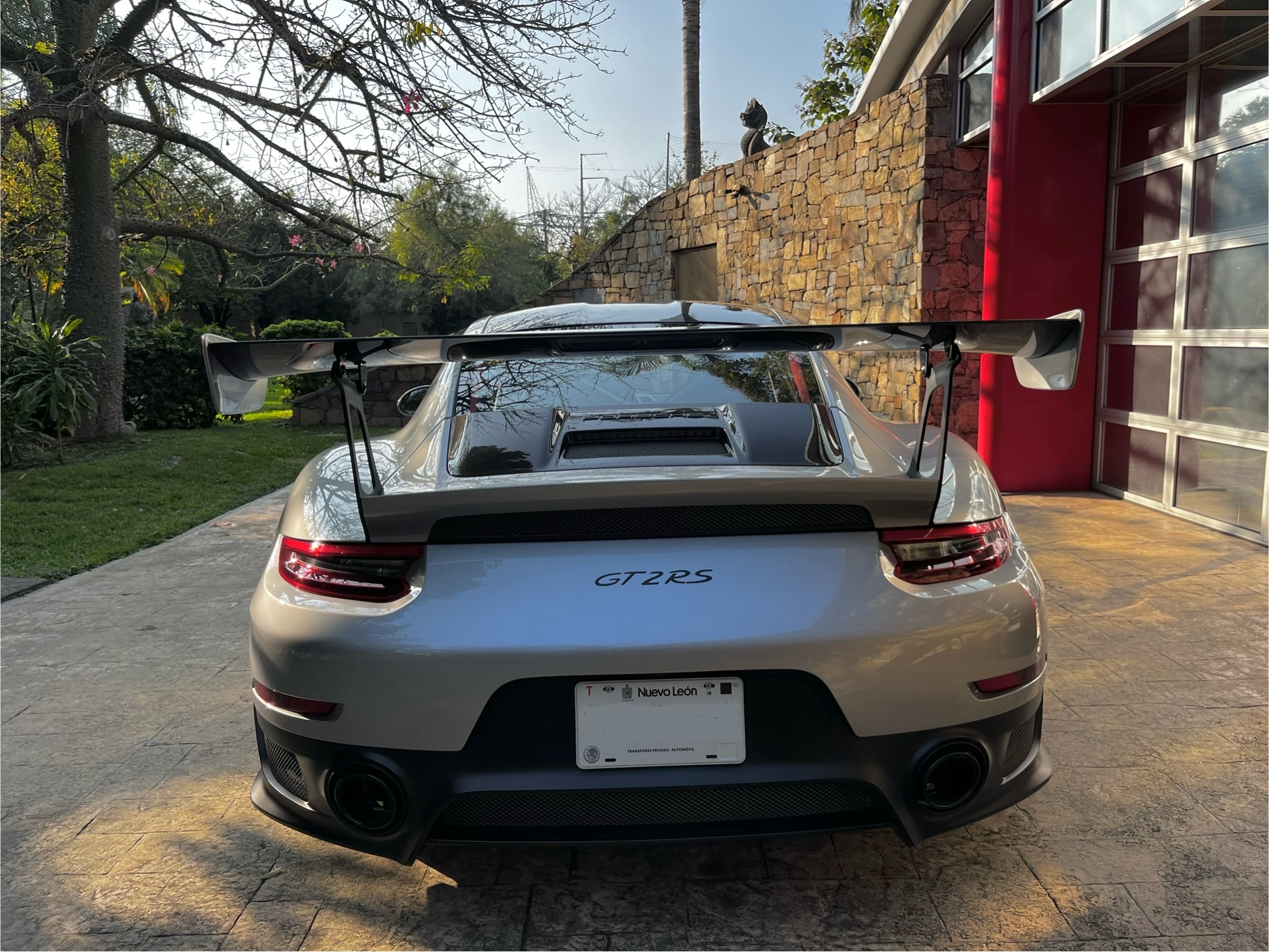 Porsche 911 GT2 RS 2019