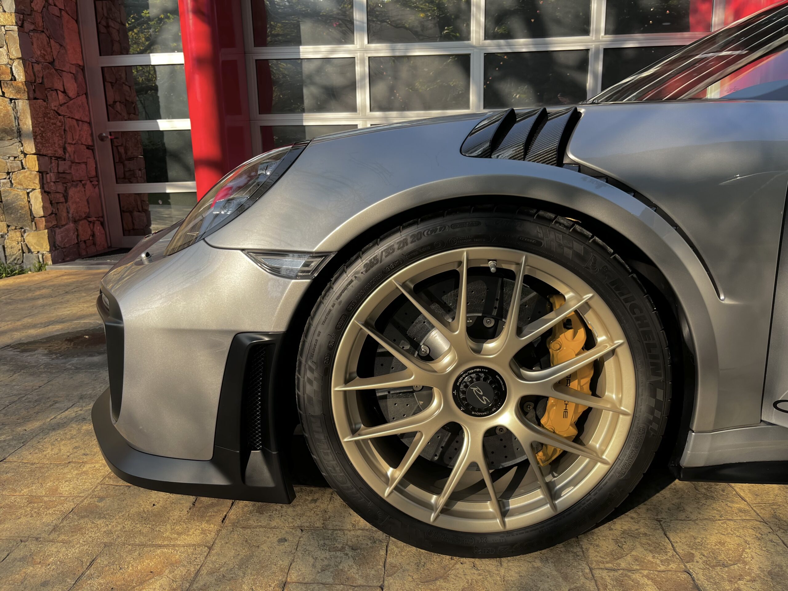 Porsche 911 GT2 RS 2019