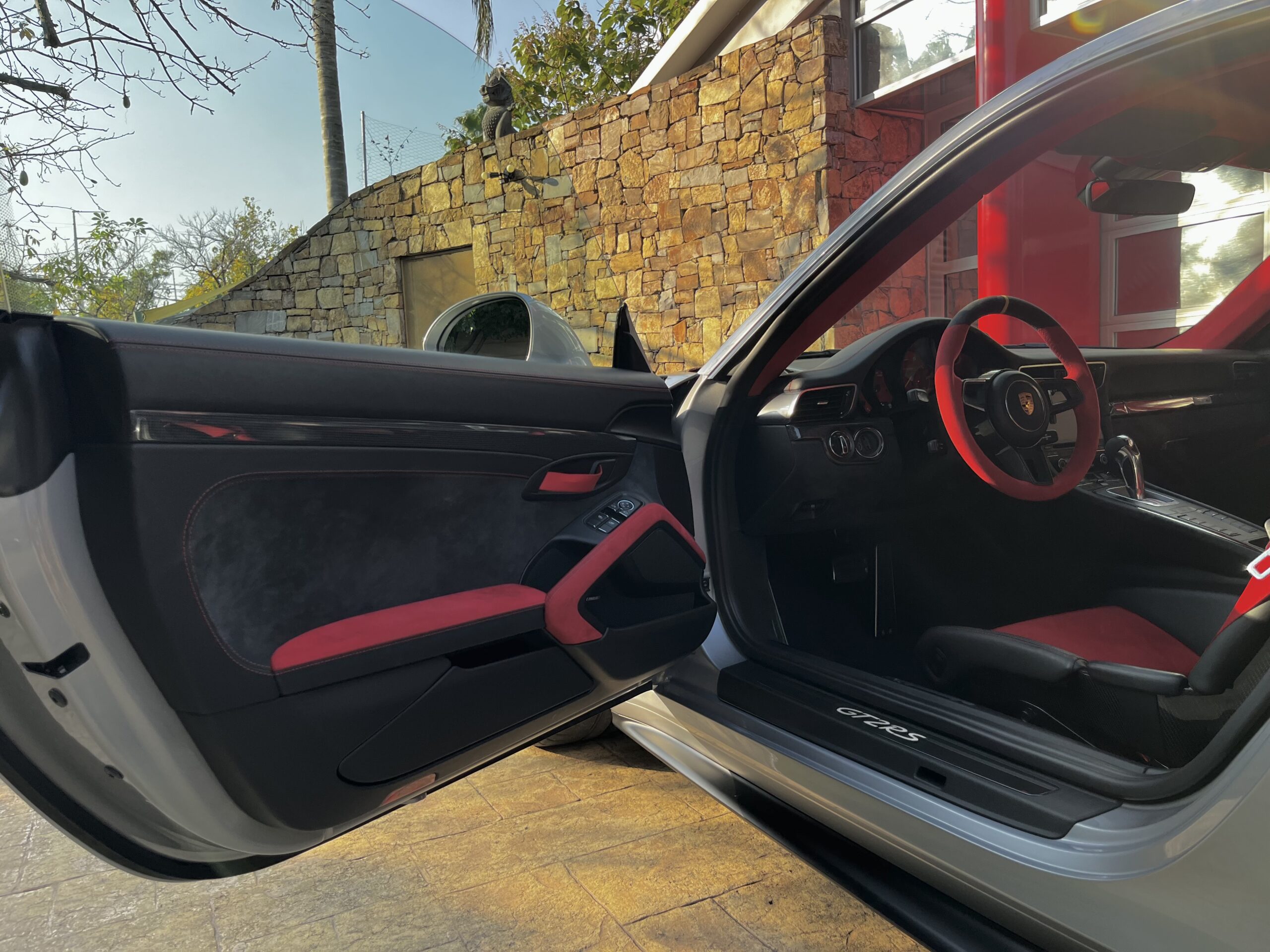 Porsche 911 GT2 RS 2019