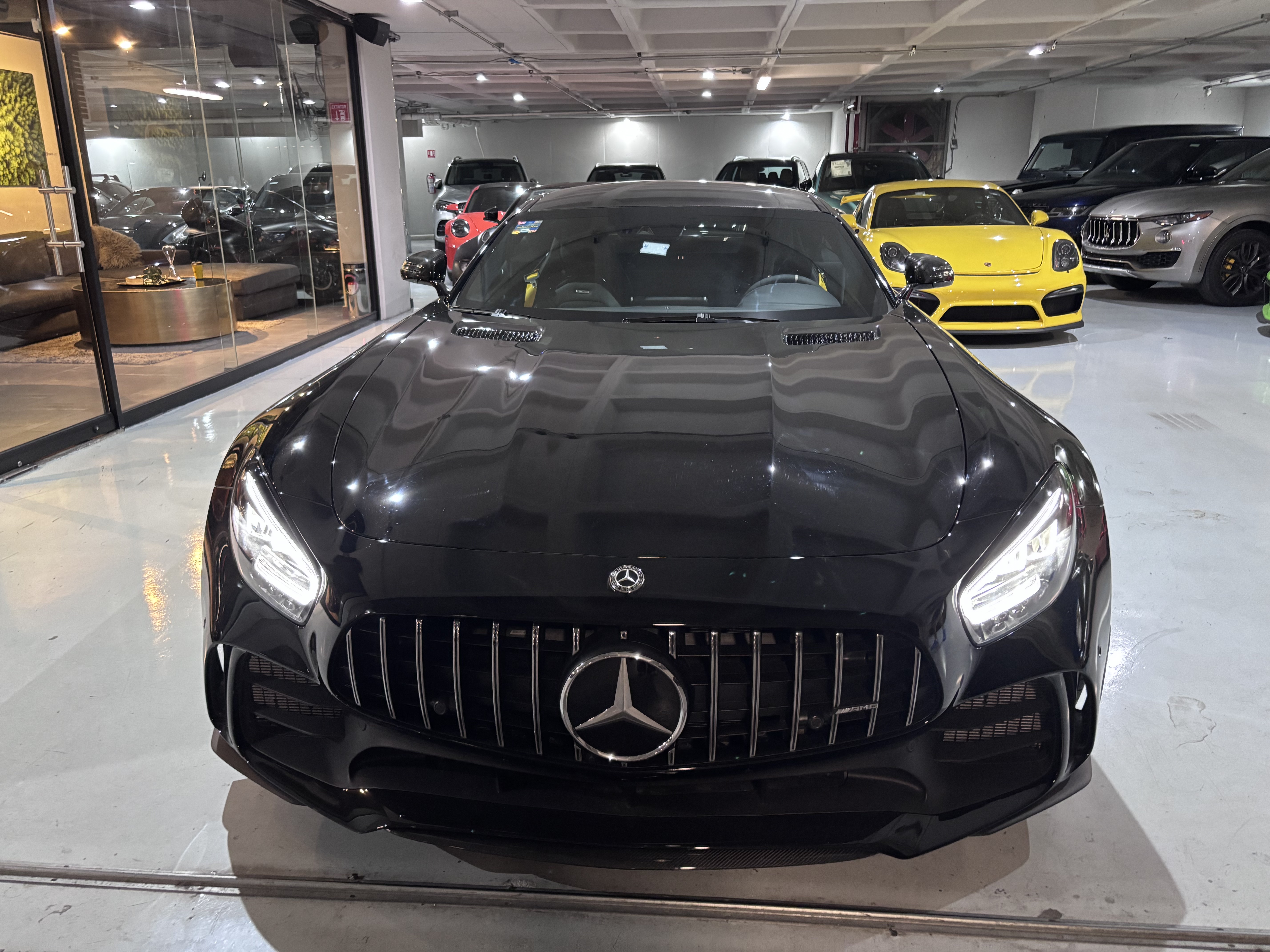 Mercedes AMG GTR 2021