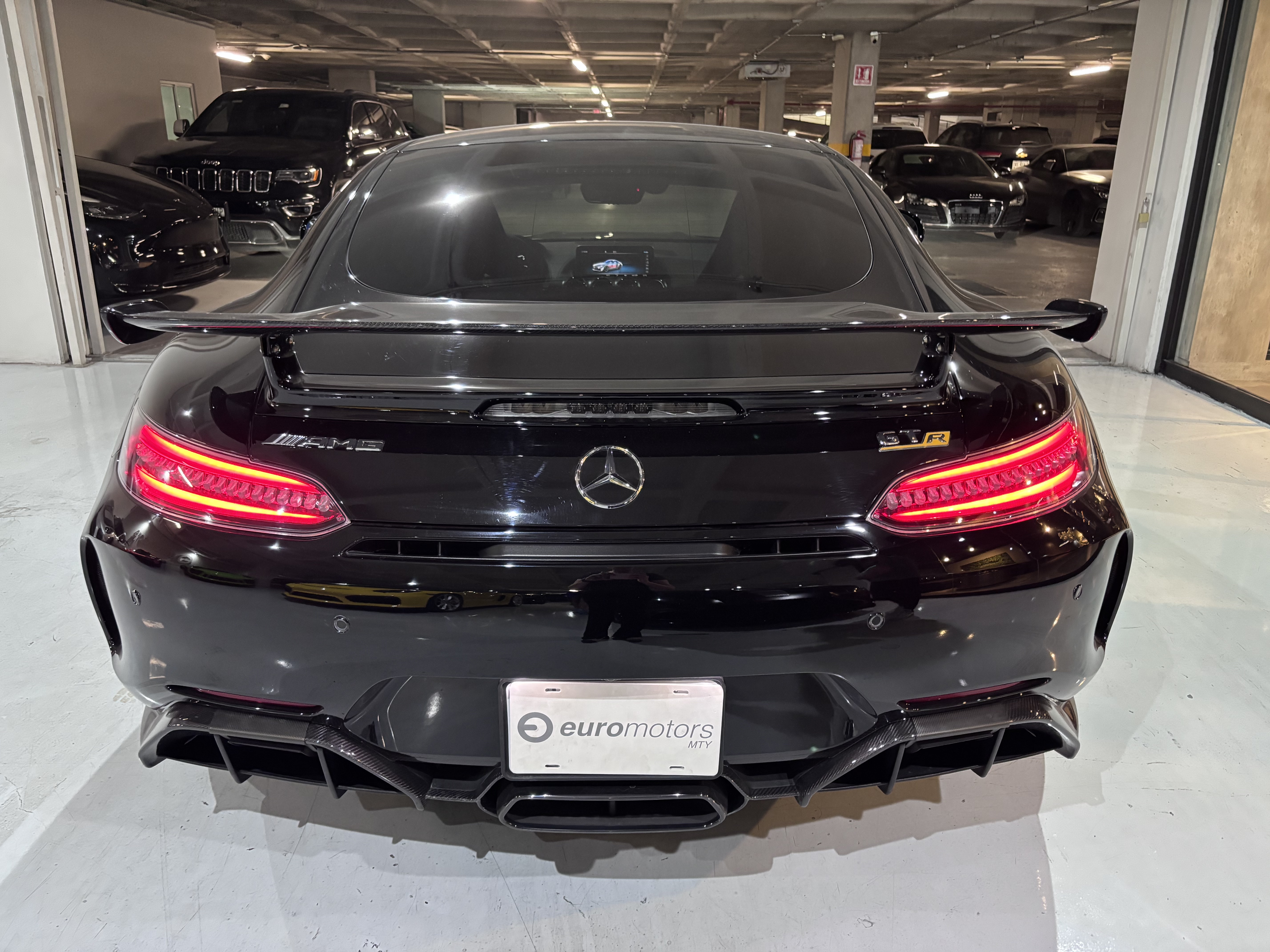 Mercedes AMG GTR 2021